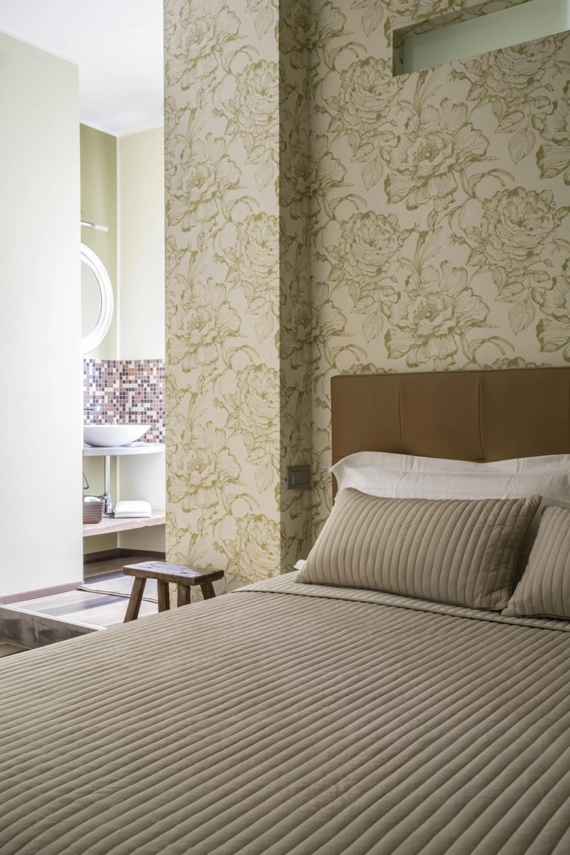 Bedroom, Bed in Serendipity Rooms