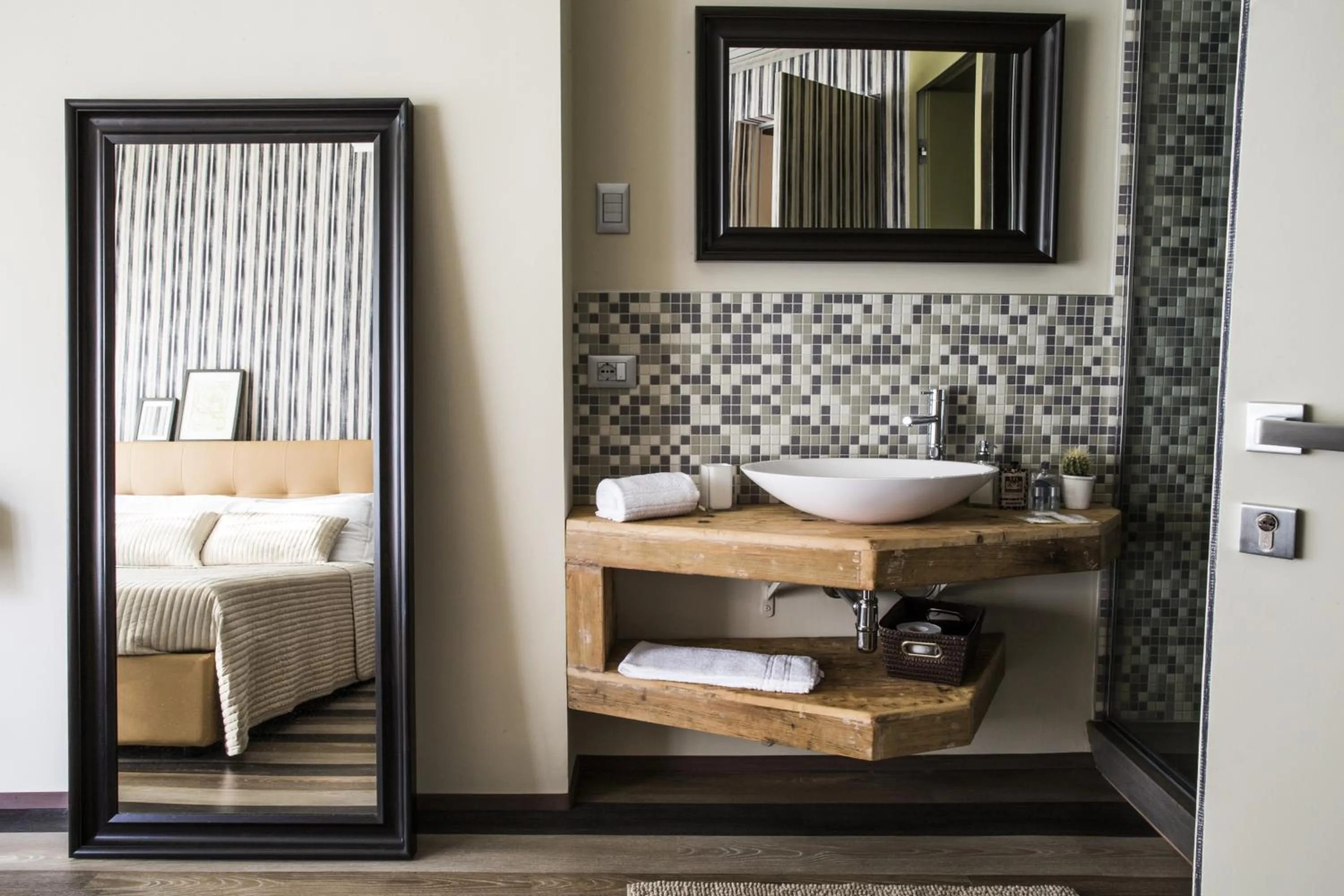 Decorative detail, Bed in Serendipity Rooms