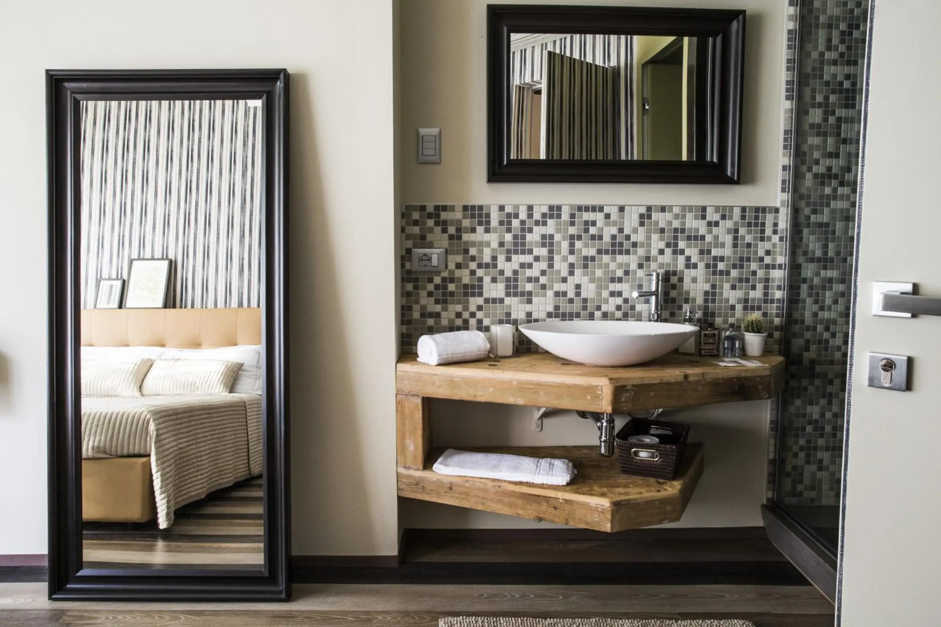 Decorative detail, Bed in Serendipity Rooms Decorative detail, Bed in Serendipity Rooms