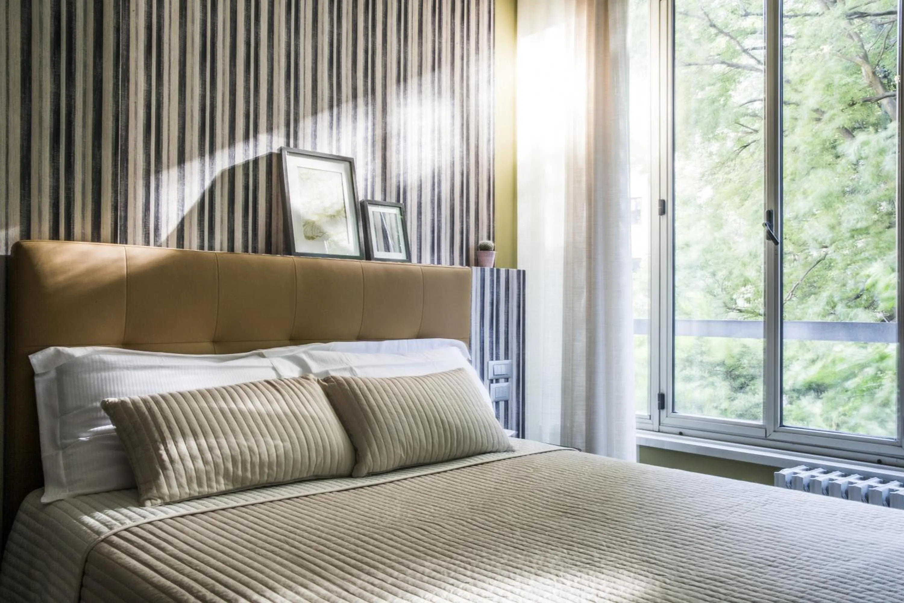 Bedroom, Bed in Serendipity Rooms