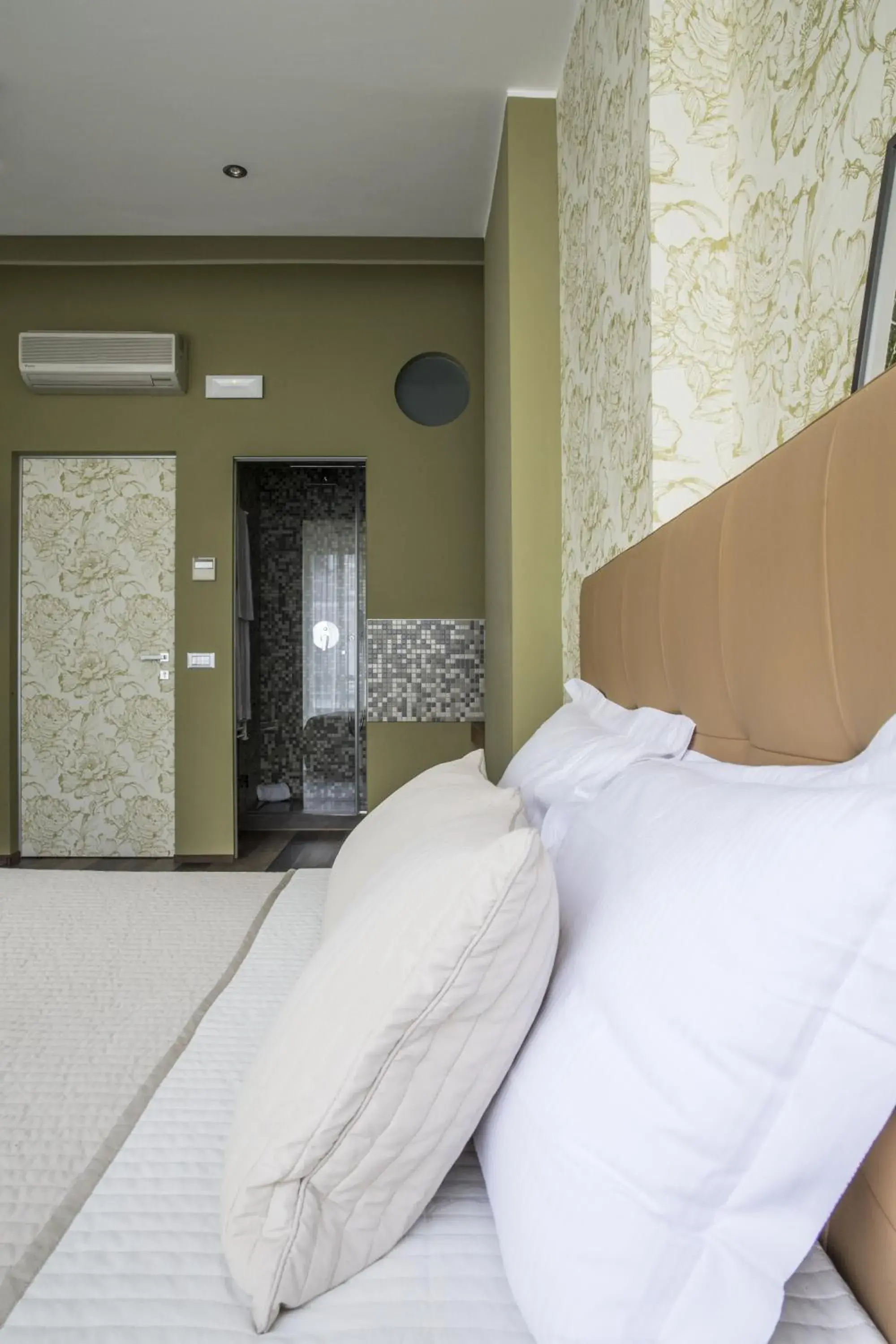 Bedroom, Bed in Serendipity Rooms Bedroom, Bed in Serendipity Rooms