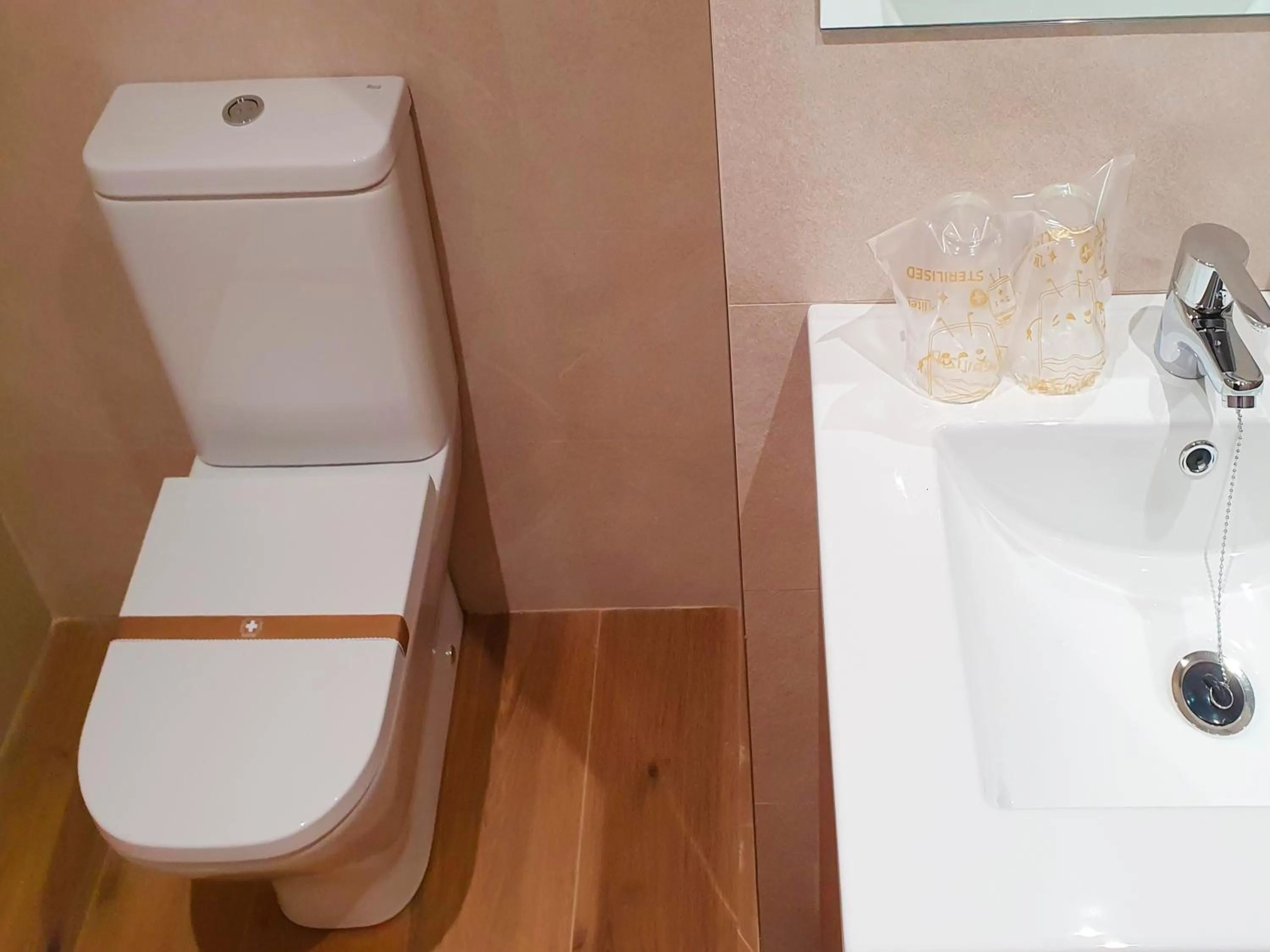 Toilet in Apartamentos Santander Centro 3000