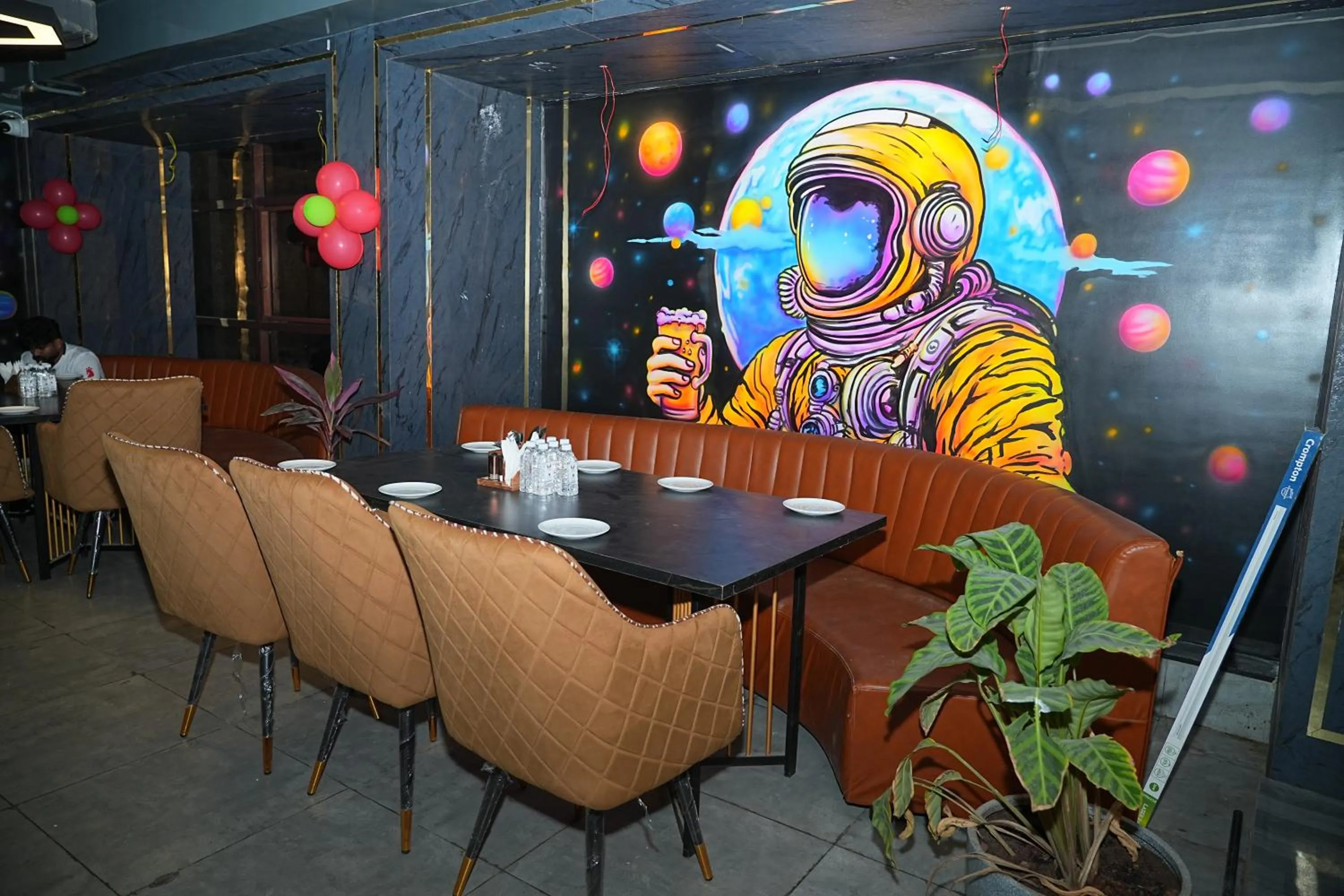 Restaurant/places to eat in Hotel Grand Kasturi