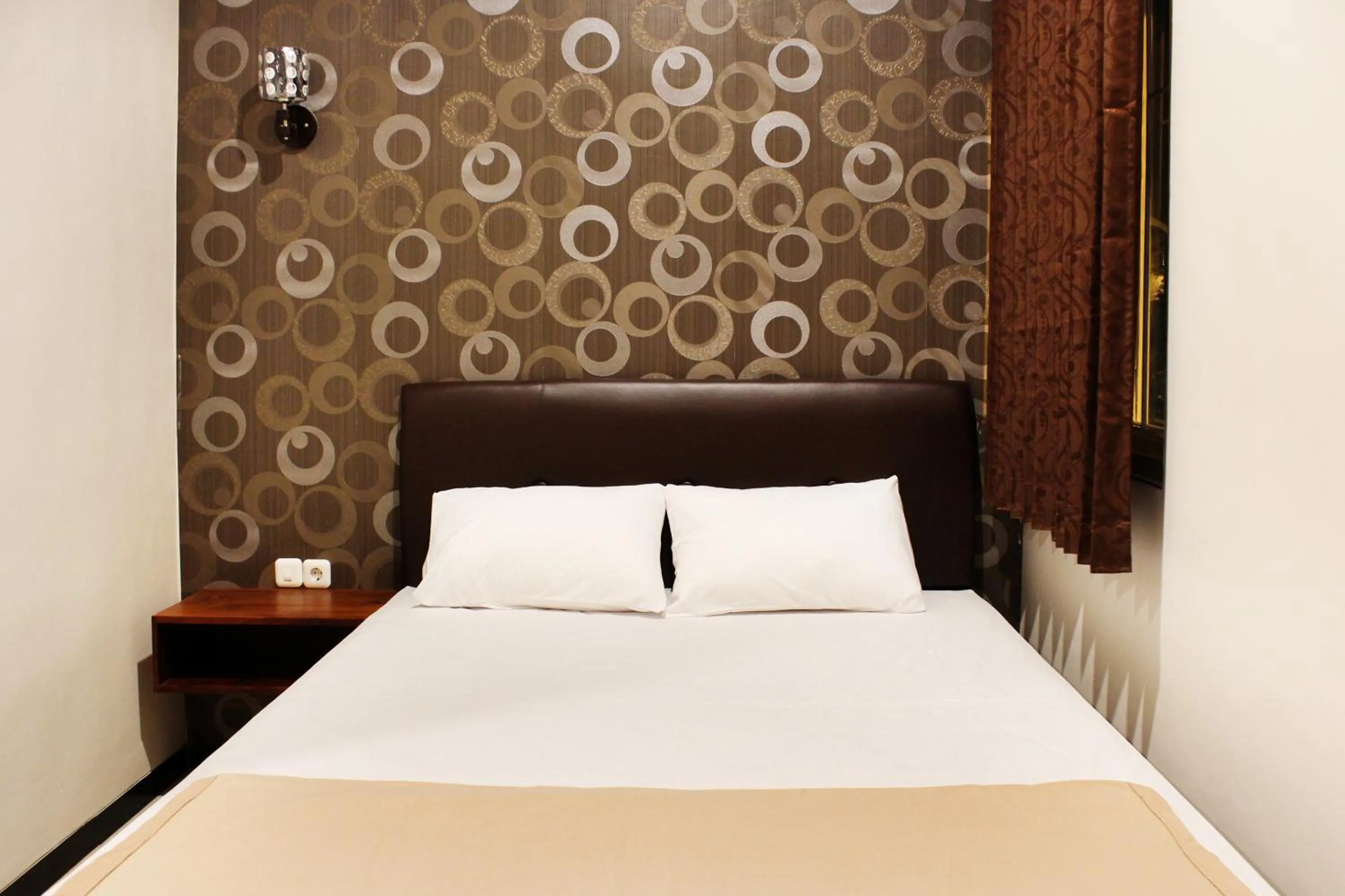 Bedroom, Bed in House of Dharmawan