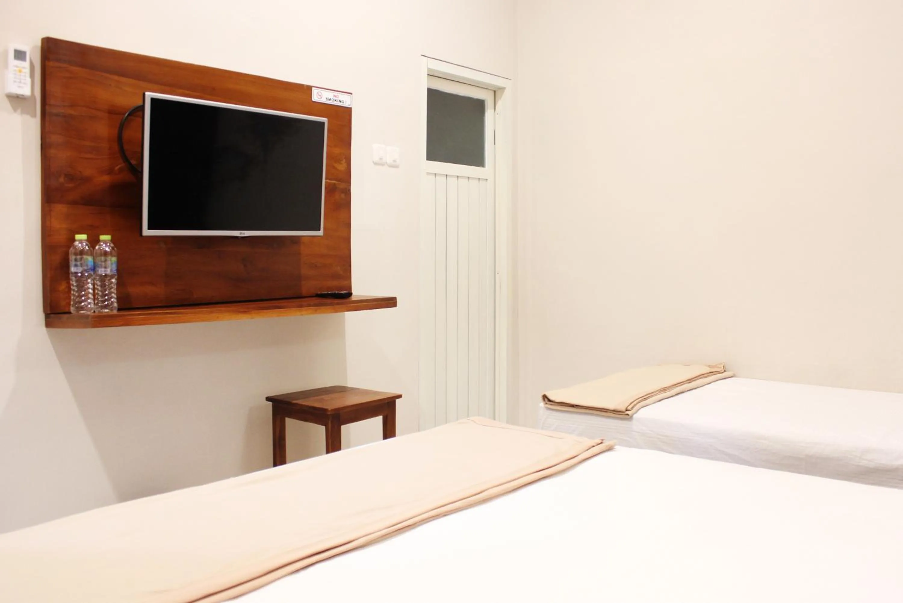 Bedroom, Bed in House of Dharmawan