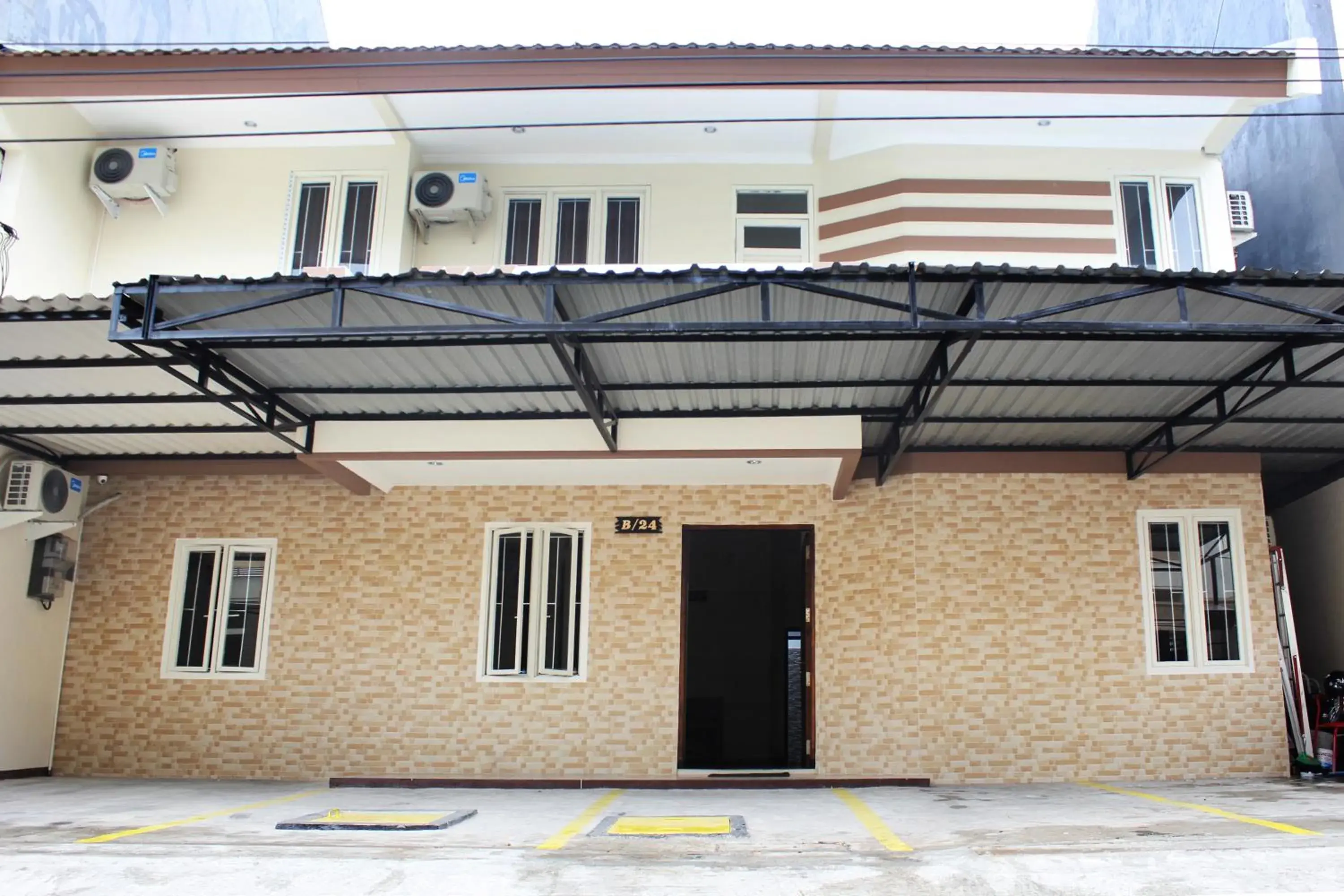 Property building in House of Dharmawan Property building in House of Dharmawan