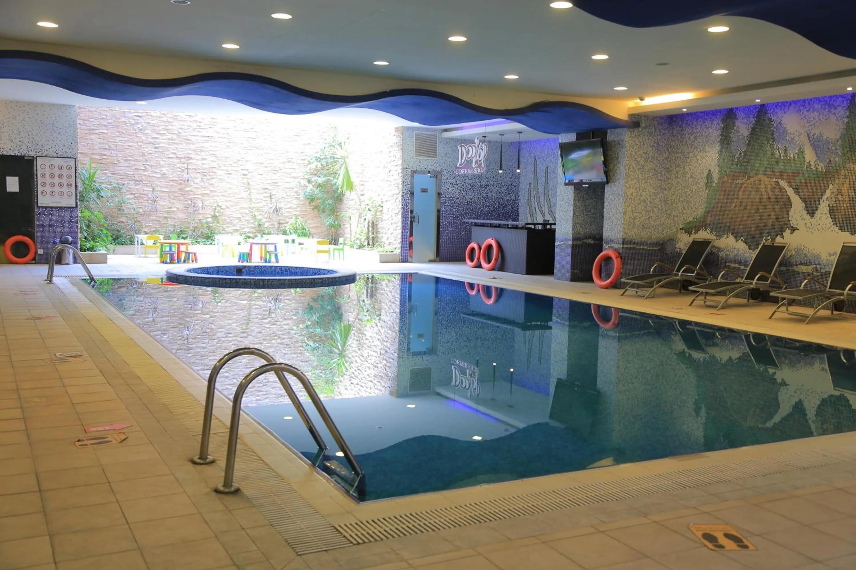 Swimming pool in Corp Al Khobar Corniche Hotel