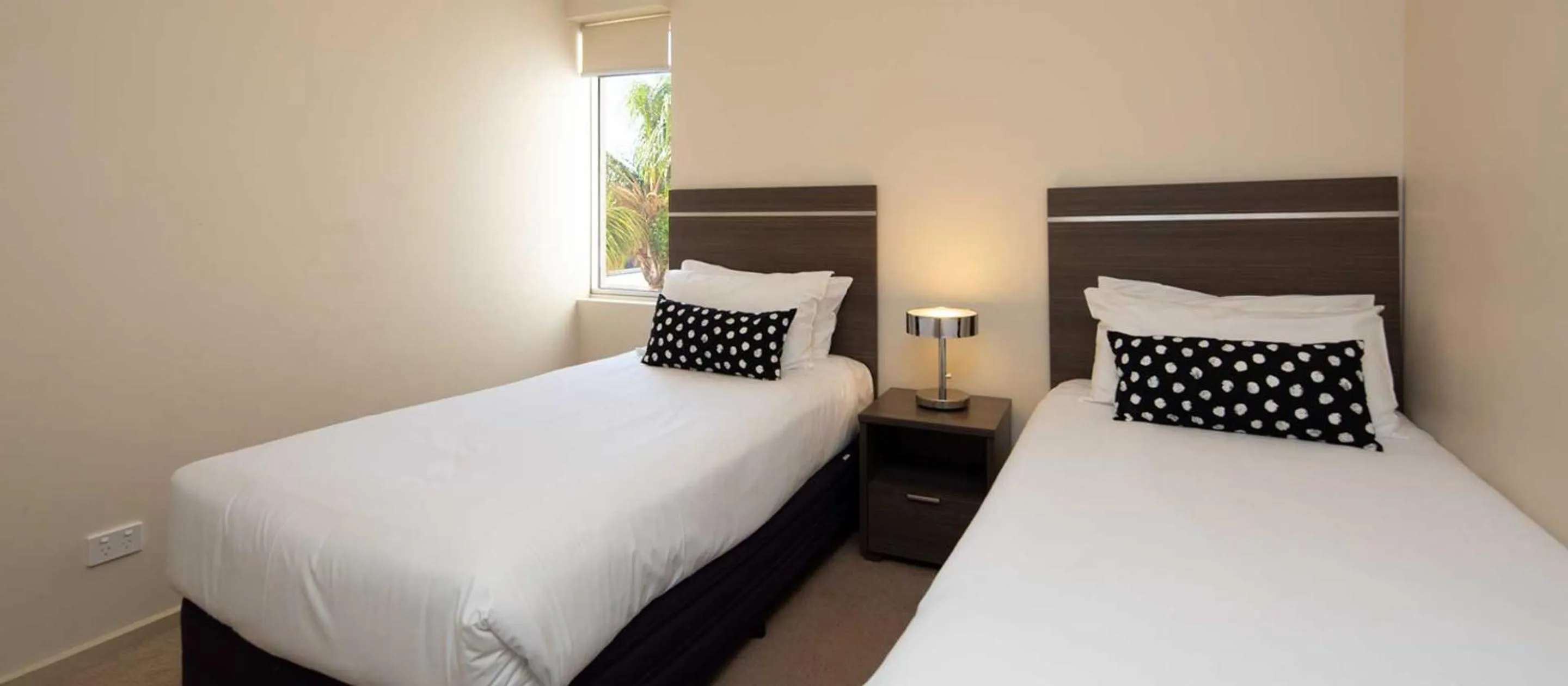 Bedroom, Bed in Hume Serviced Apartments