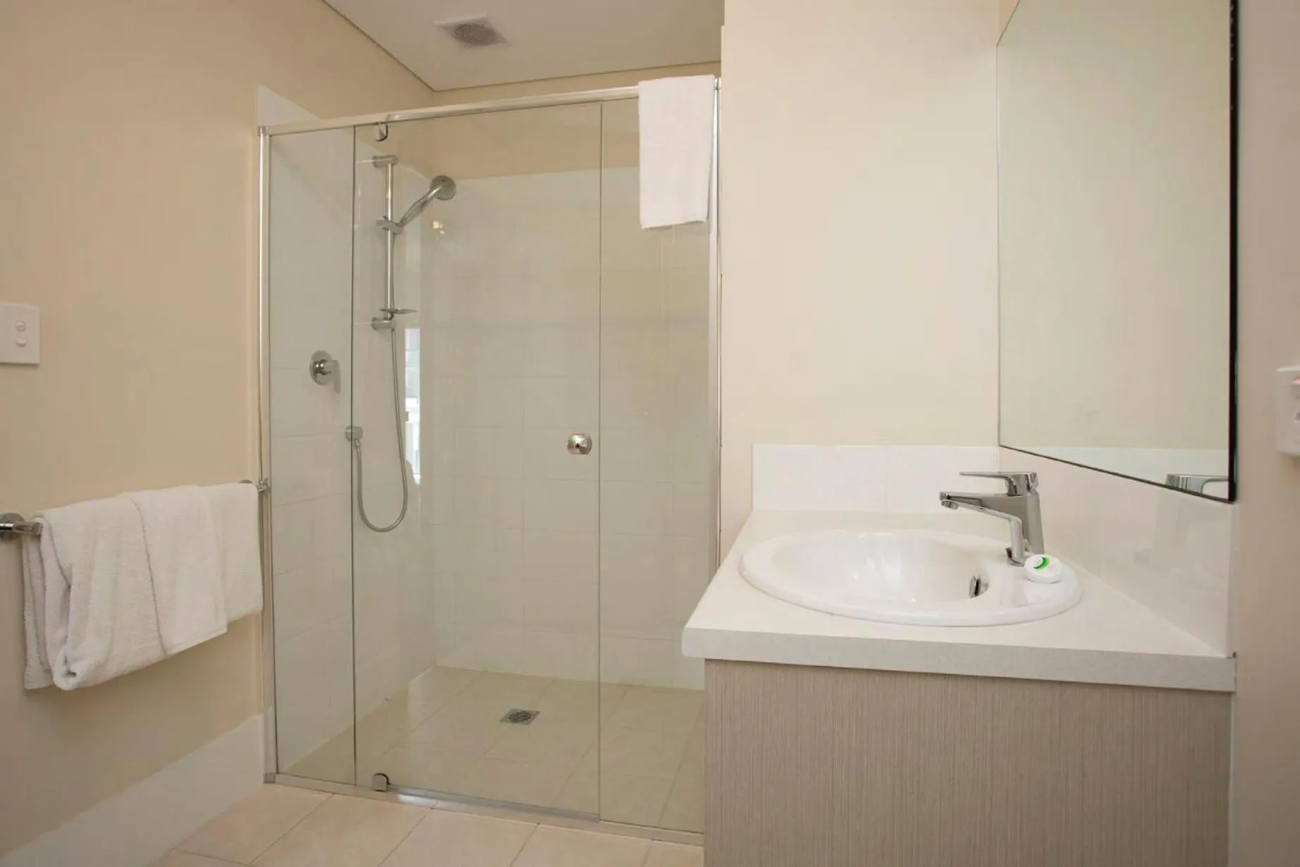 Bathroom in Hume Serviced Apartments
