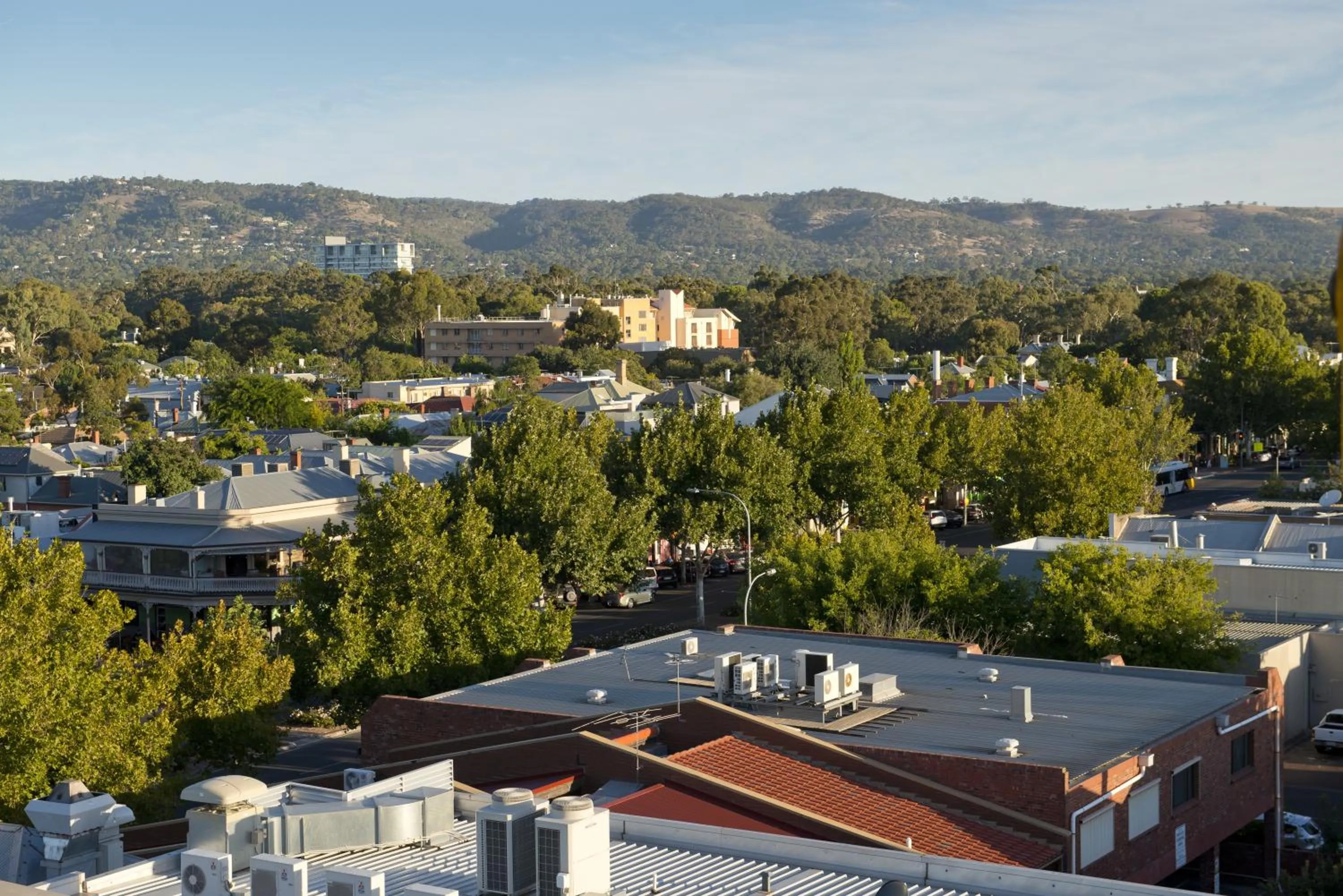 Day in Hume Serviced Apartments