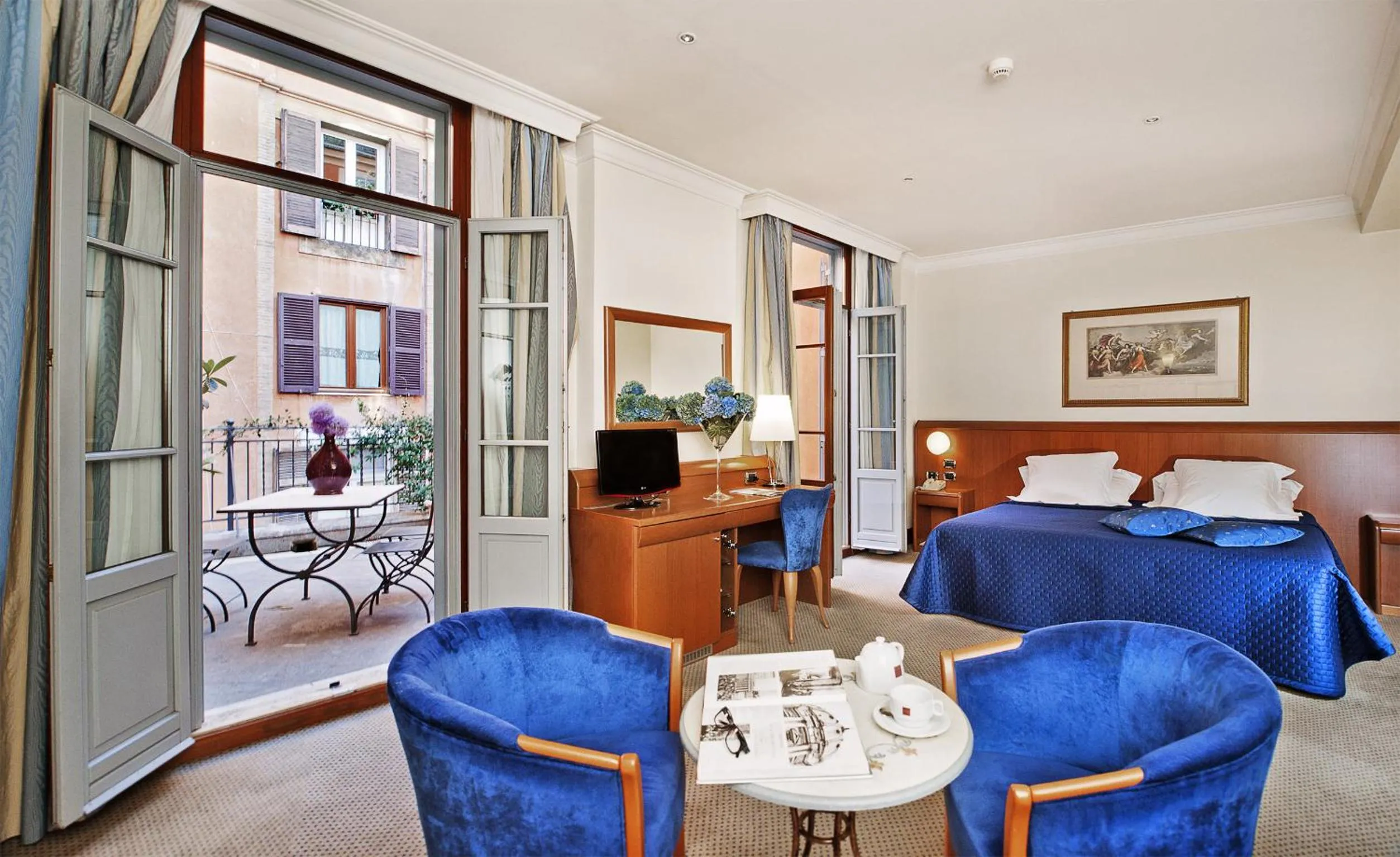 Photo of the whole room, Bed in Hotel Ponte Sisto