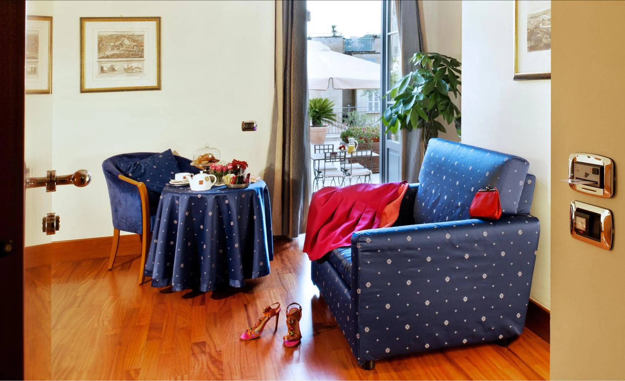 Seating area in Hotel Ponte Sisto