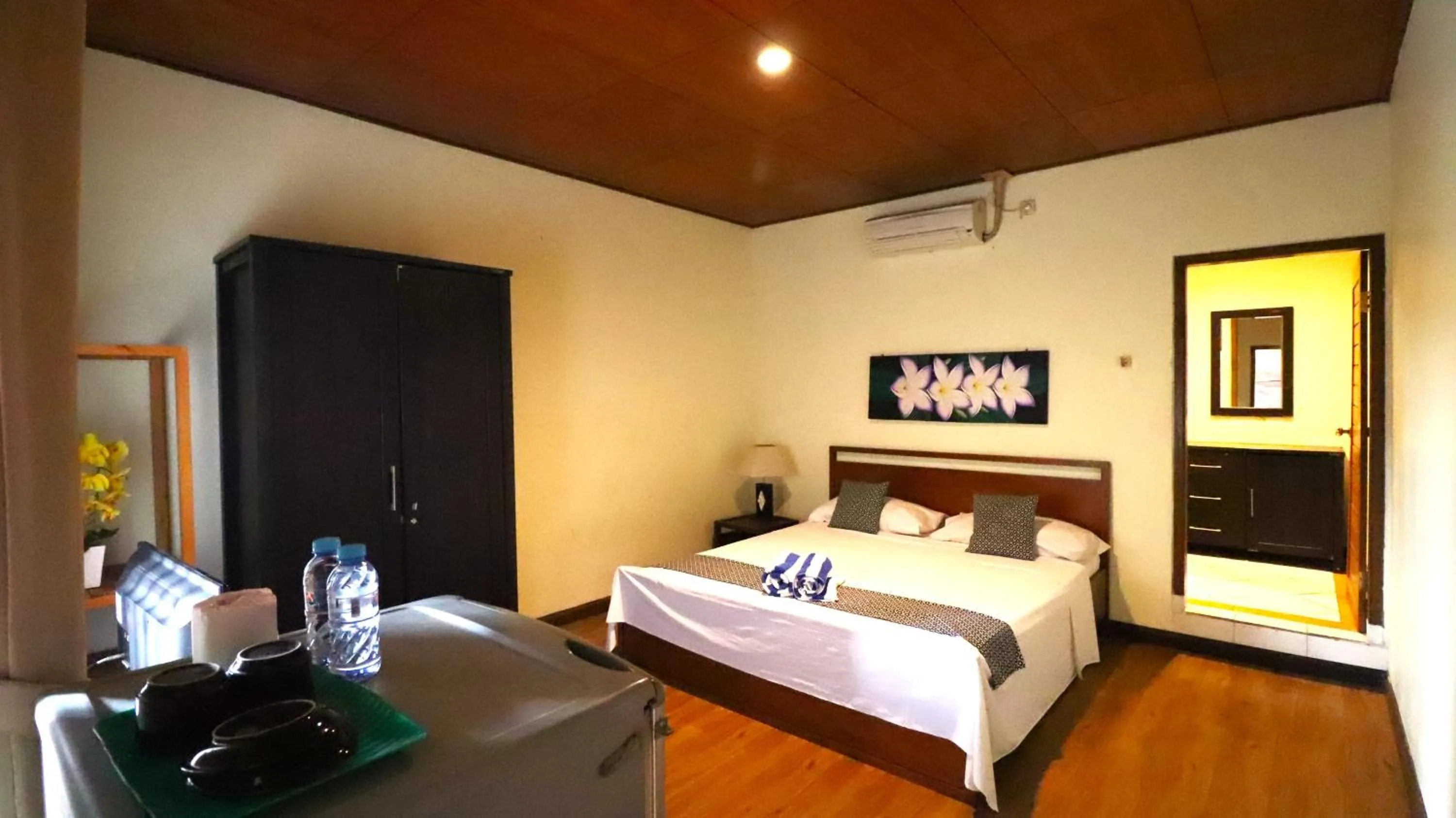 Bed in Villa Happy Jimbaran