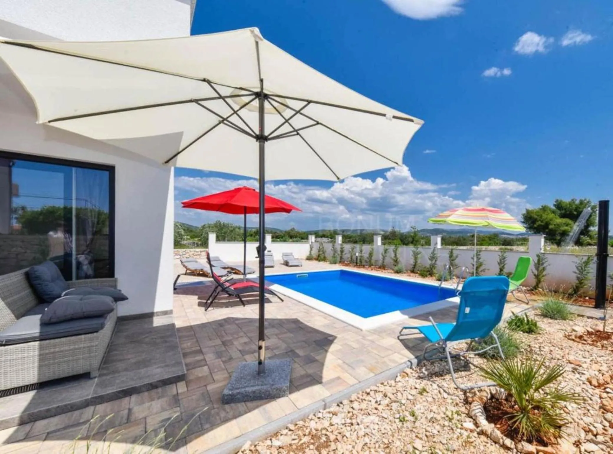 Villa Sunset with Outdoor Pool