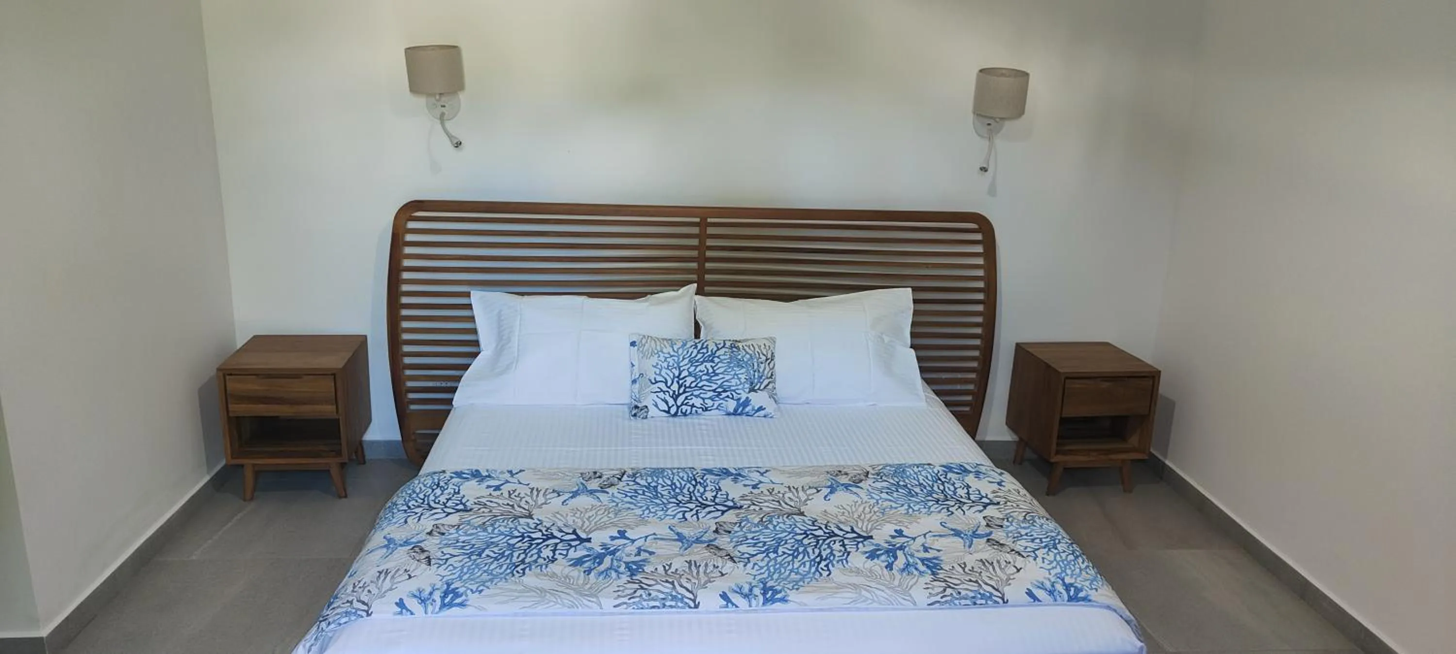 Bed in Majesty Palm Hôtel