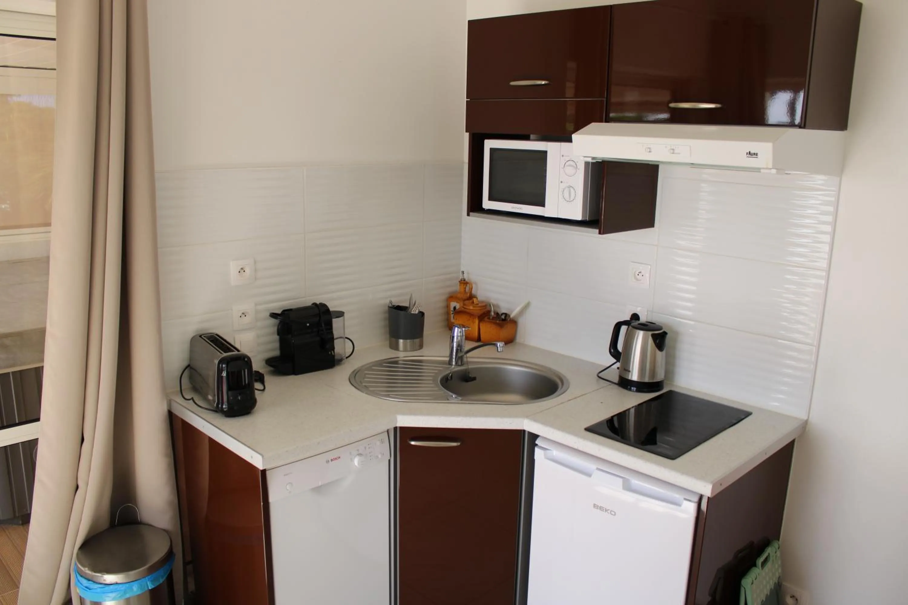 TV and multimedia in Majesty Palm Hôtel