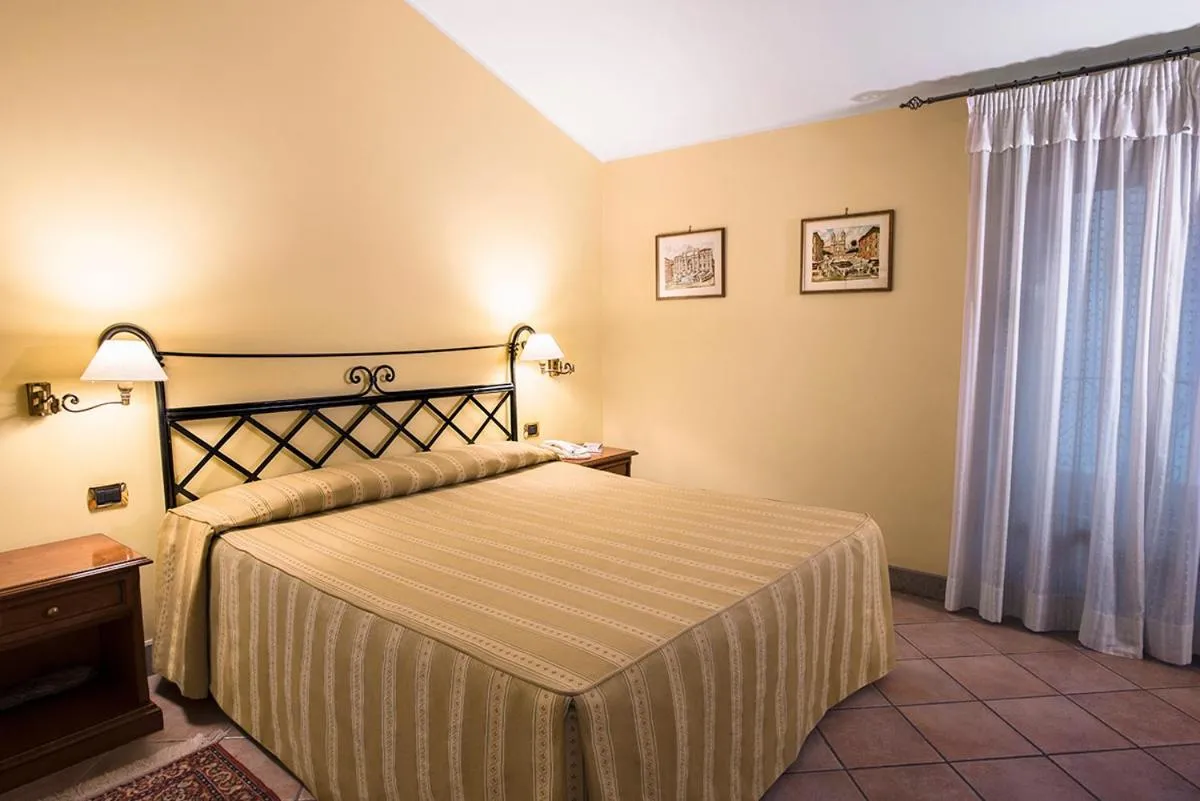 Standard Single Room - single occupancy in Hotel Bramante