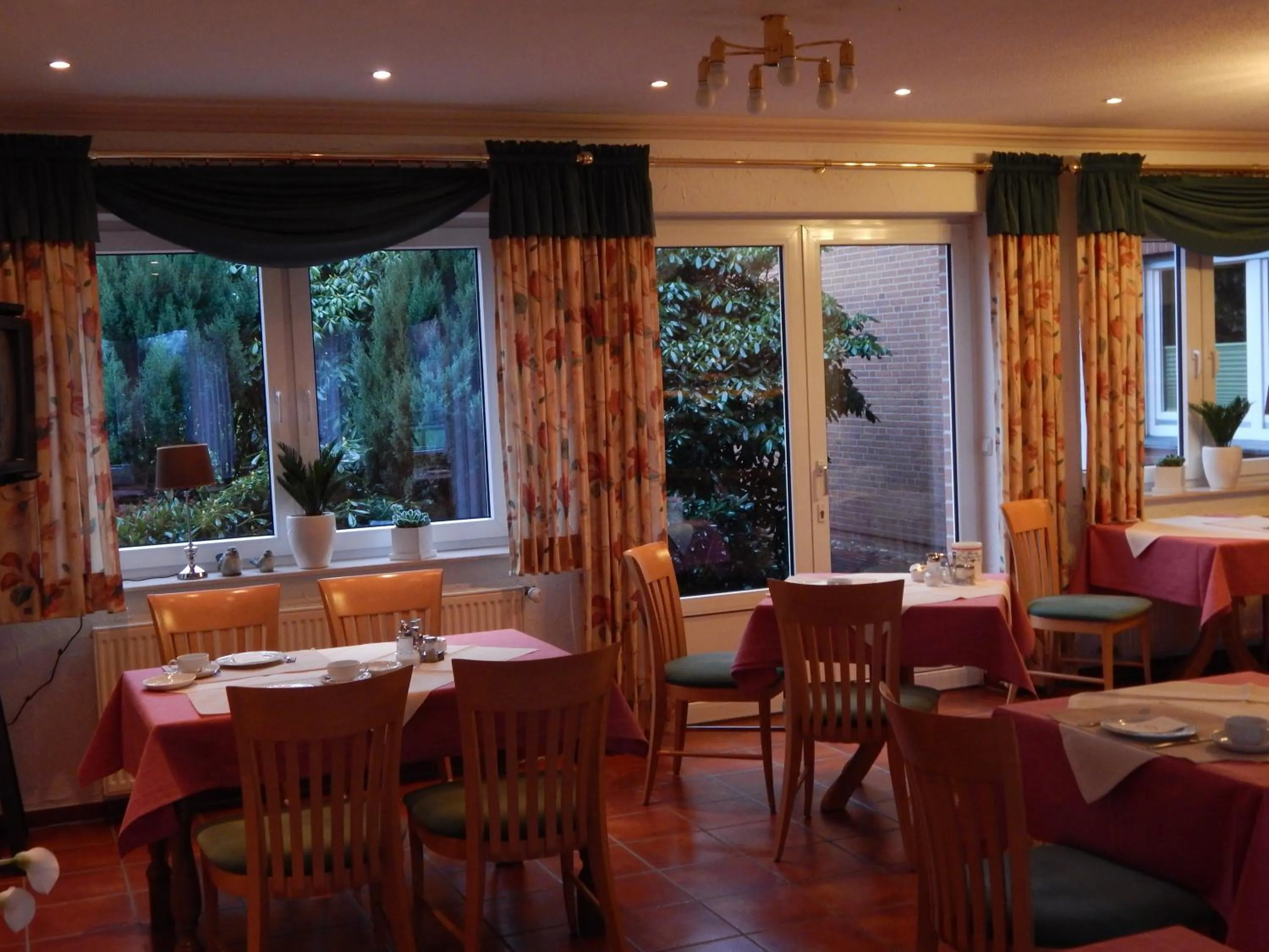 Buffet breakfast in Hotel garni Haaster Krug Otte