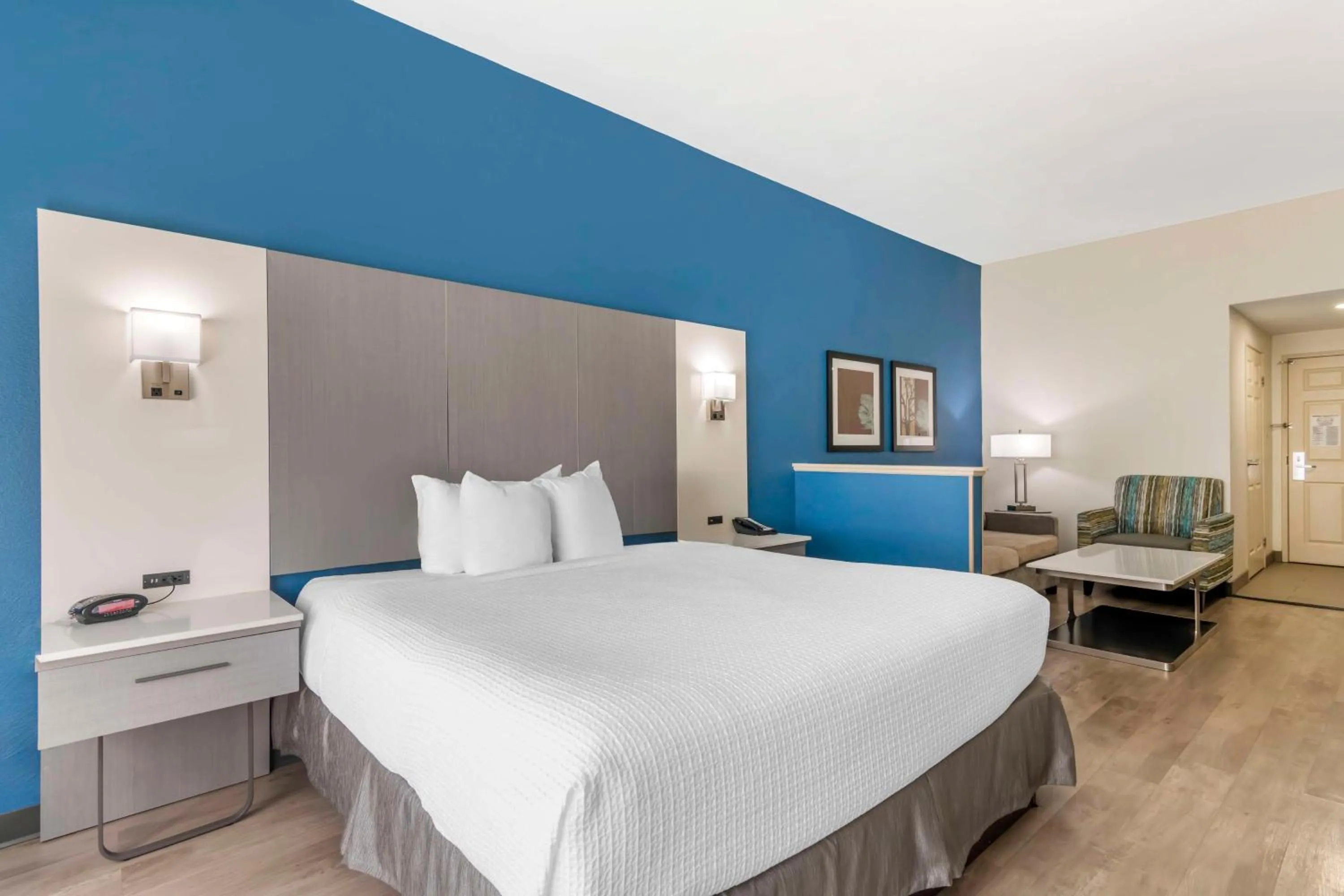 Bedroom, Bed in Best Western Plus Lake Lanier Gainesville Hotel & Suites