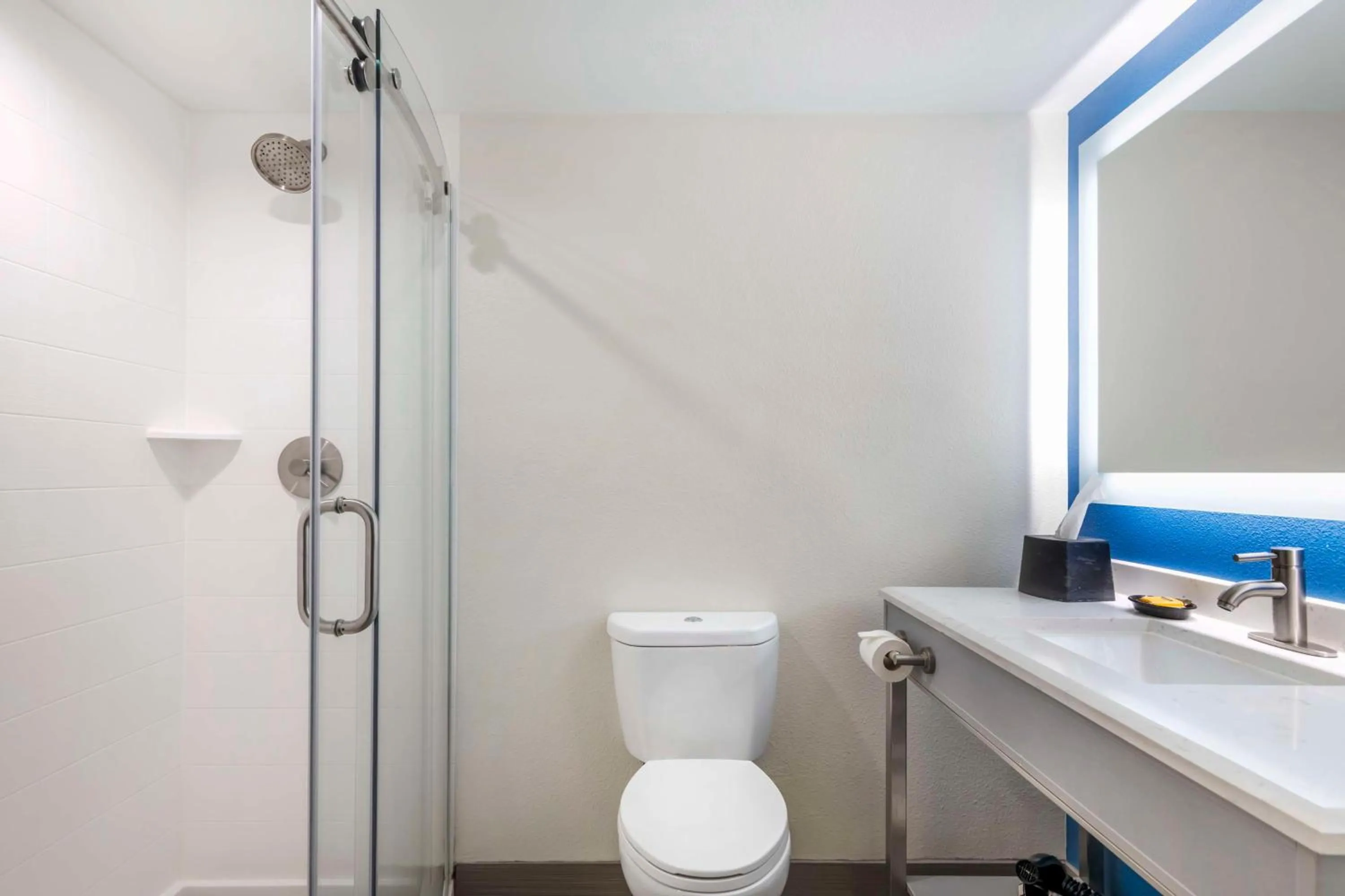 Bathroom in Best Western Plus Lake Lanier Gainesville Hotel & Suites