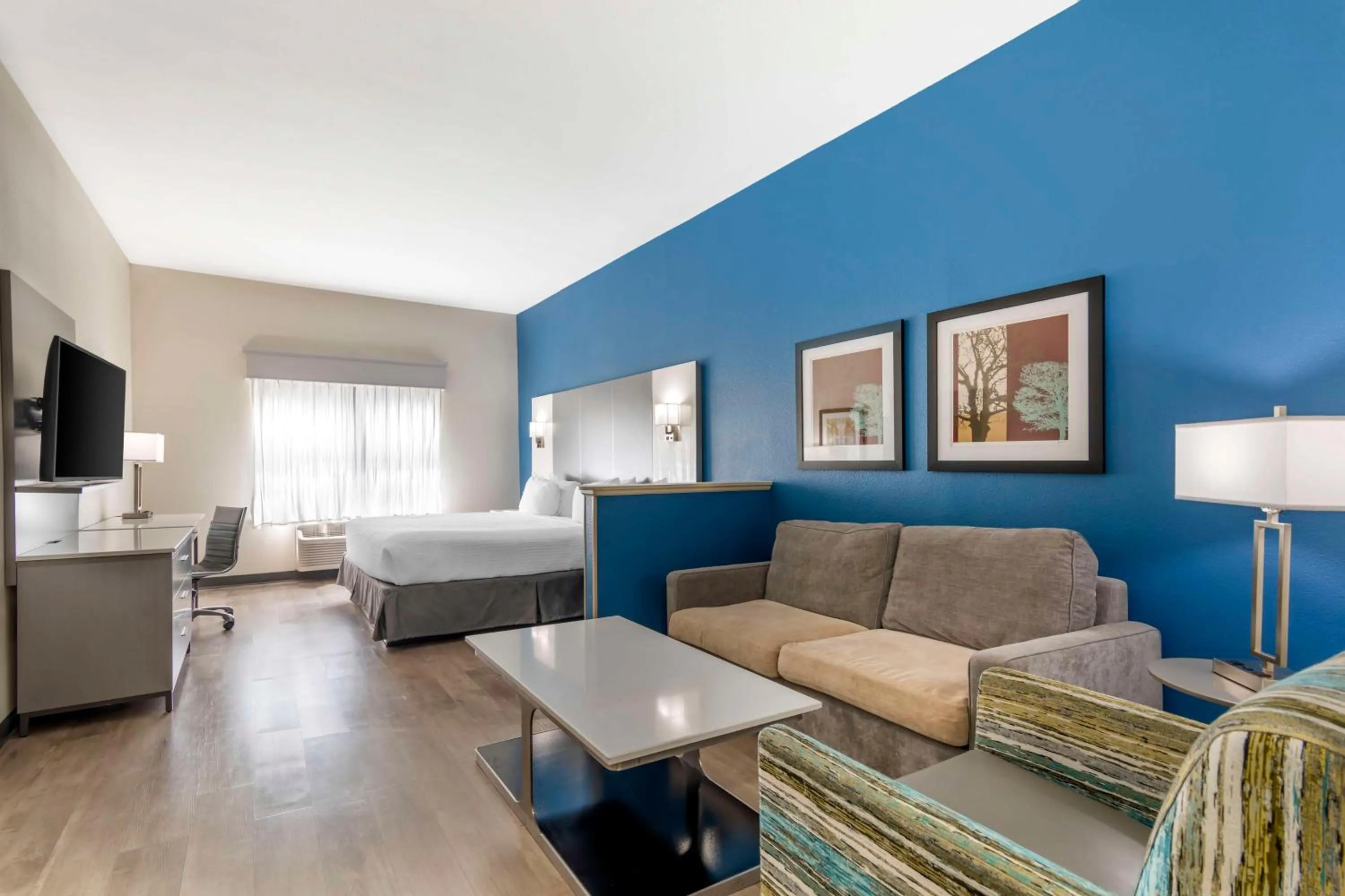 Bedroom, Bed in Best Western Plus Lake Lanier Gainesville Hotel & Suites