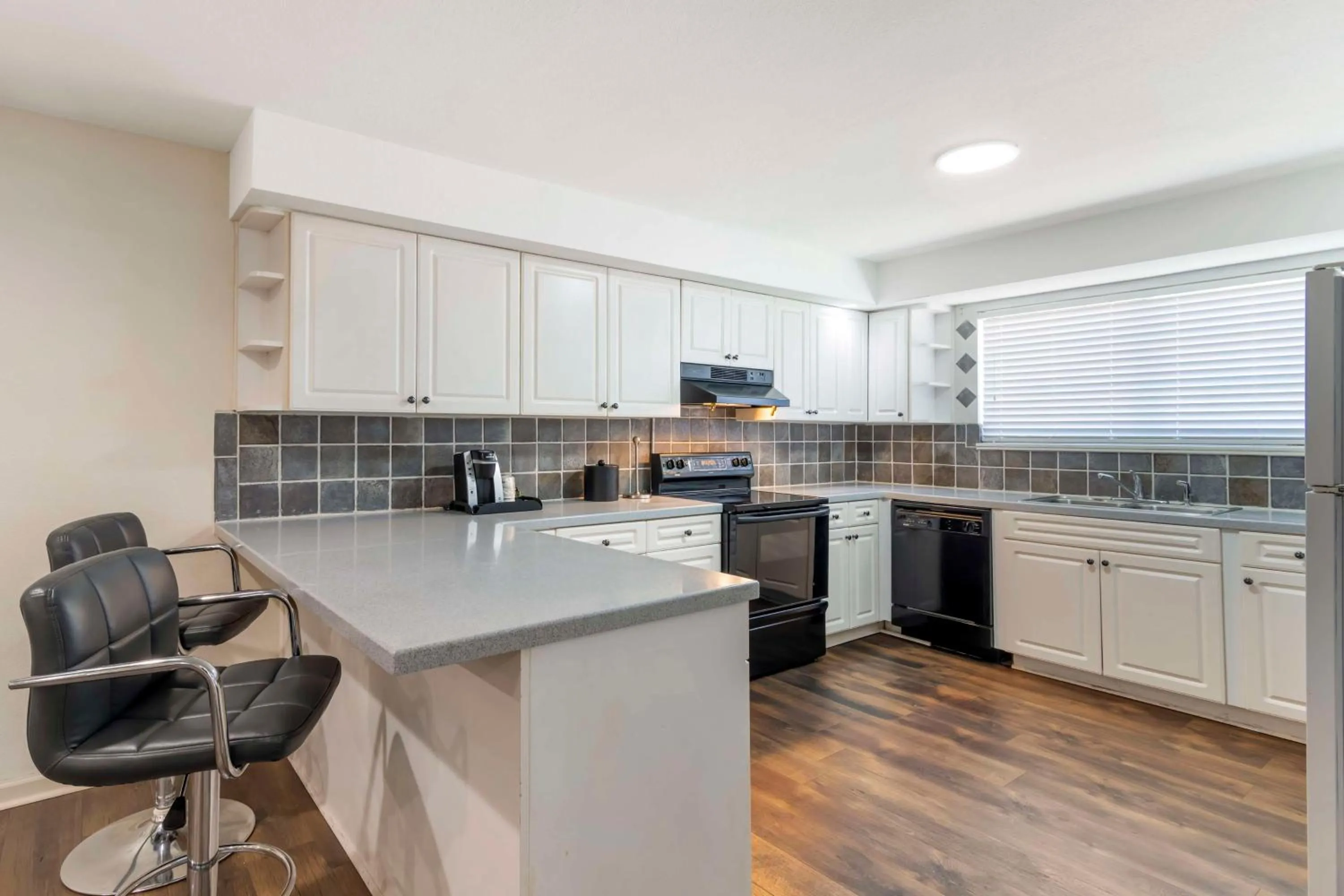 Bedroom in Best Western Plus Lake Lanier Gainesville Hotel & Suites