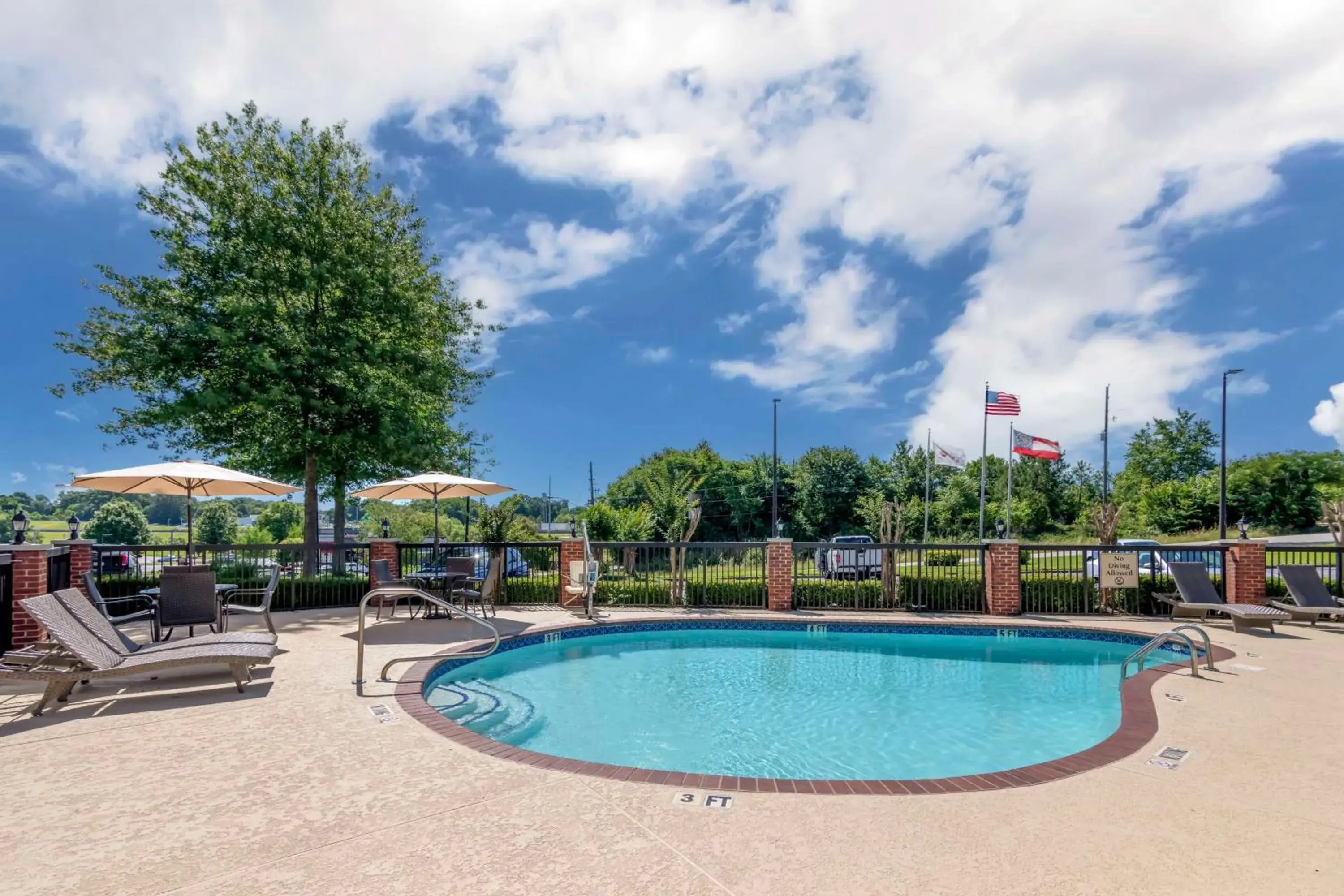 Pool view in Best Western Plus Lake Lanier Gainesville Hotel & Suites Pool view in Best Western Plus Lake Lanier Gainesville Hotel & Suites