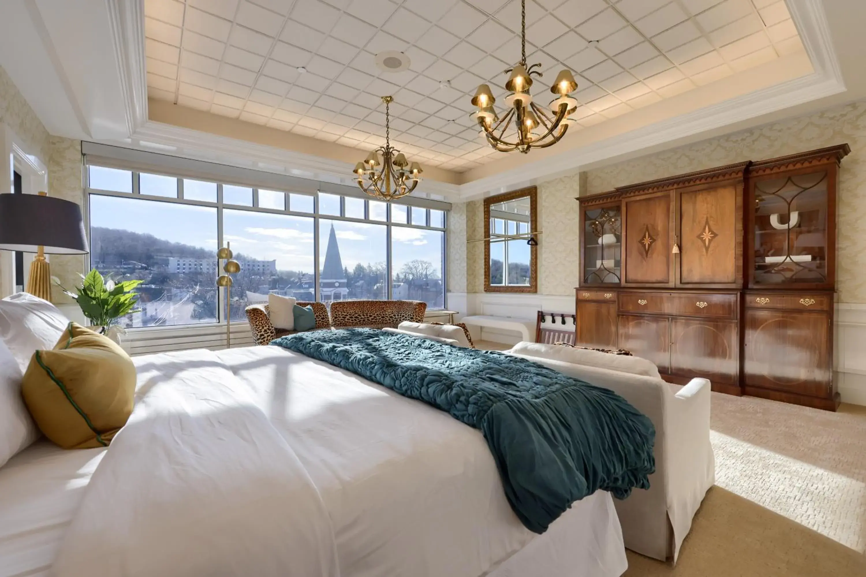 Studio Apartment with King Bed in The Executive Suites and Events Studio Apartment with King Bed in The Executive Suites and Events