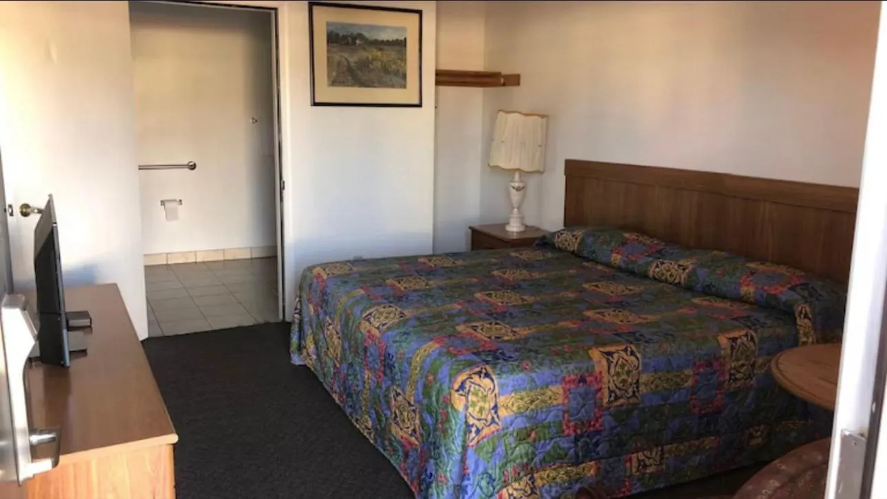 Bed in First State Inn