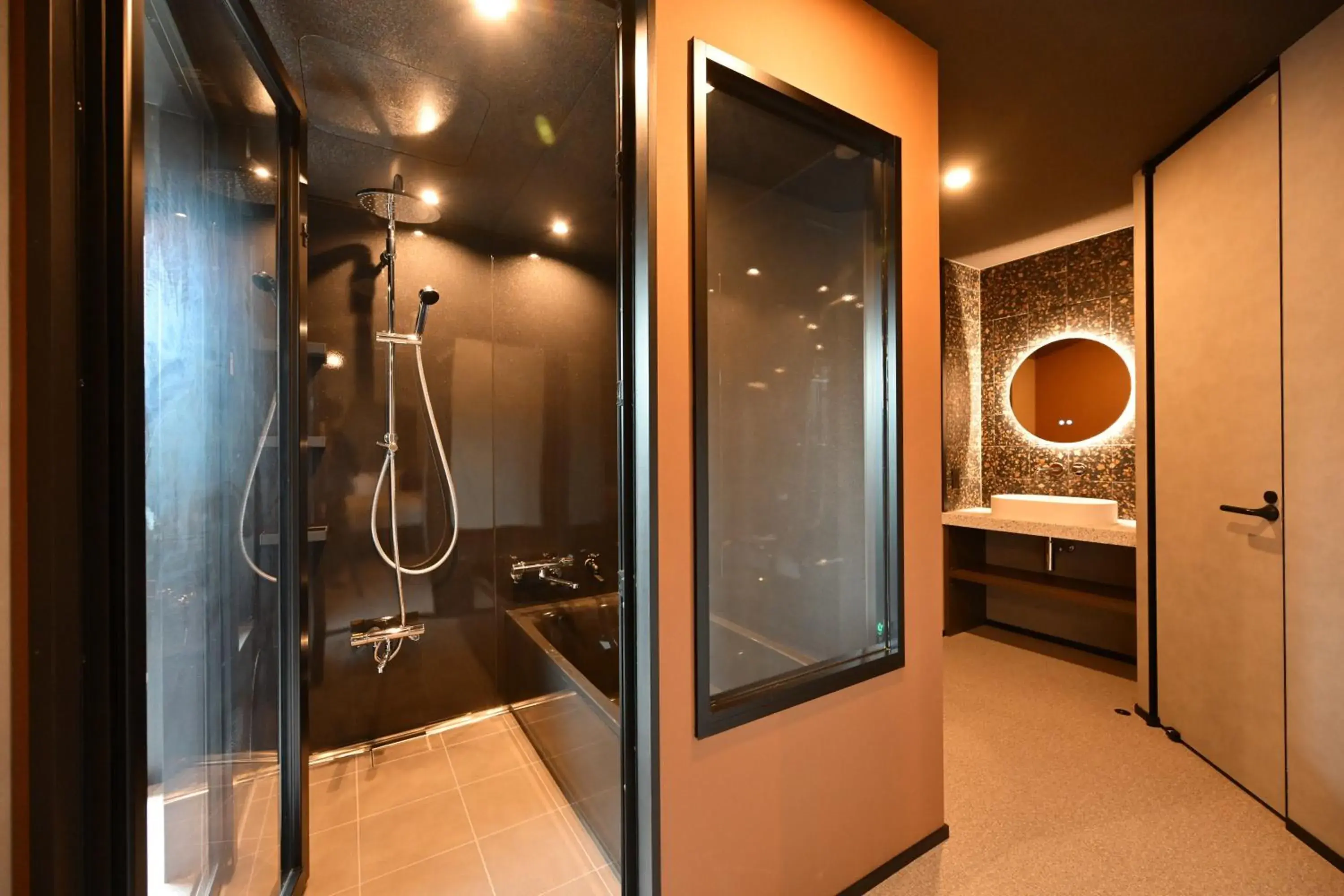 Hot Tub in Mt Fuji View and Private Sauna Ryokan Shizuku Hot Tub in Mt Fuji View and Private Sauna Ryokan Shizuku