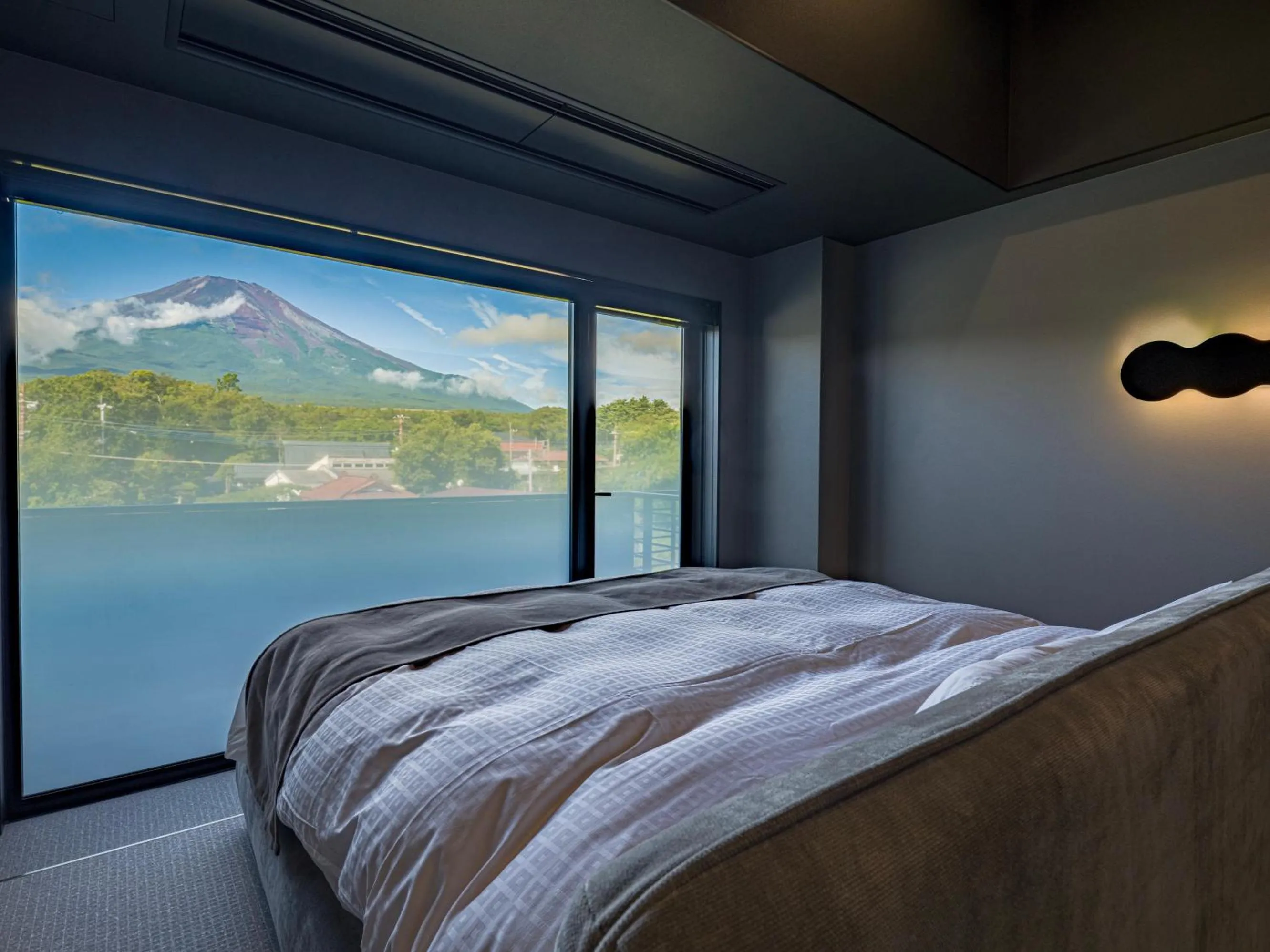Bed in Mt Fuji View and Private Sauna Ryokan Shizuku