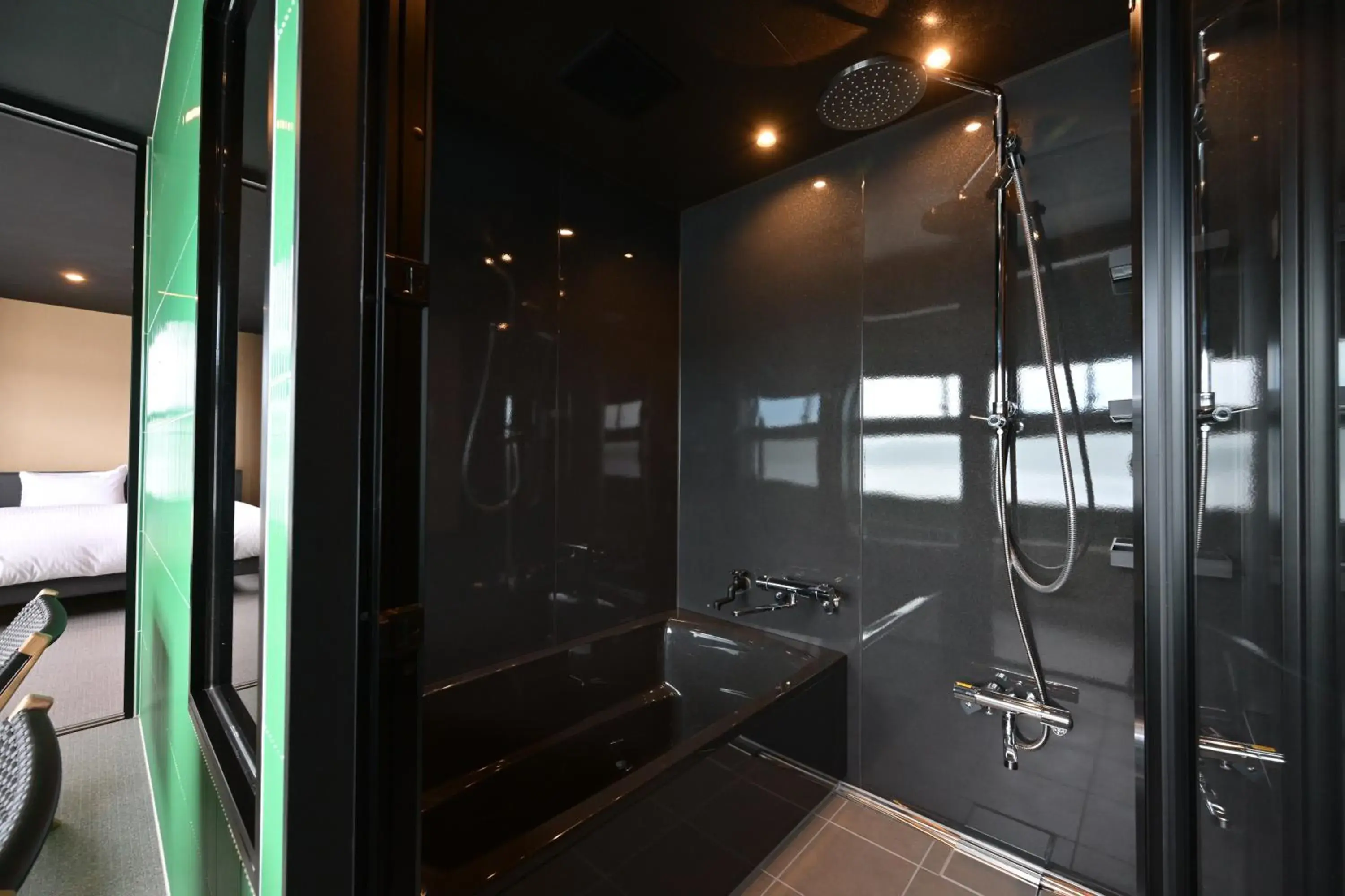 Hot Tub in Mt Fuji View and Private Sauna Ryokan Shizuku Hot Tub in Mt Fuji View and Private Sauna Ryokan Shizuku