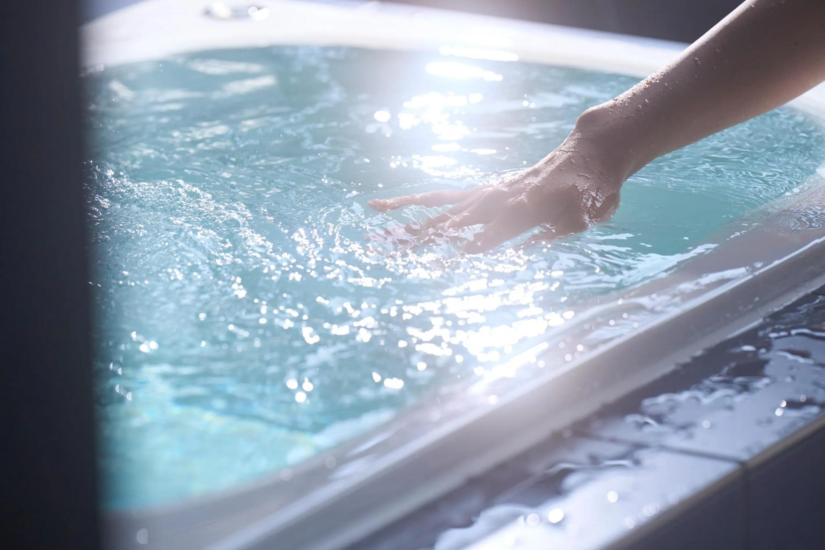 Hot Tub in Mt Fuji View and Private Sauna Ryokan Shizuku