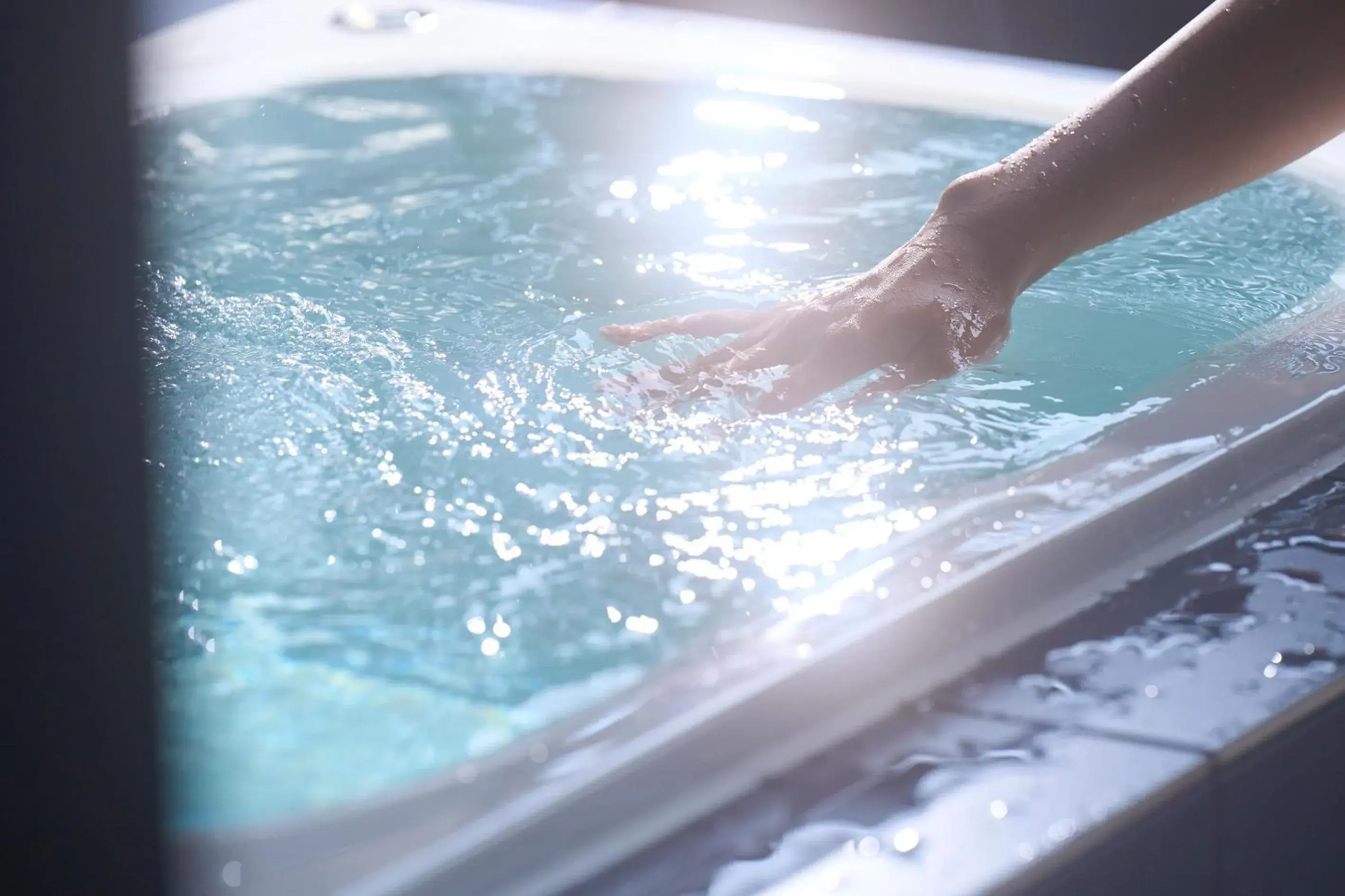 Hot Tub in Mt Fuji View and Private Sauna Ryokan Shizuku Hot Tub in Mt Fuji View and Private Sauna Ryokan Shizuku