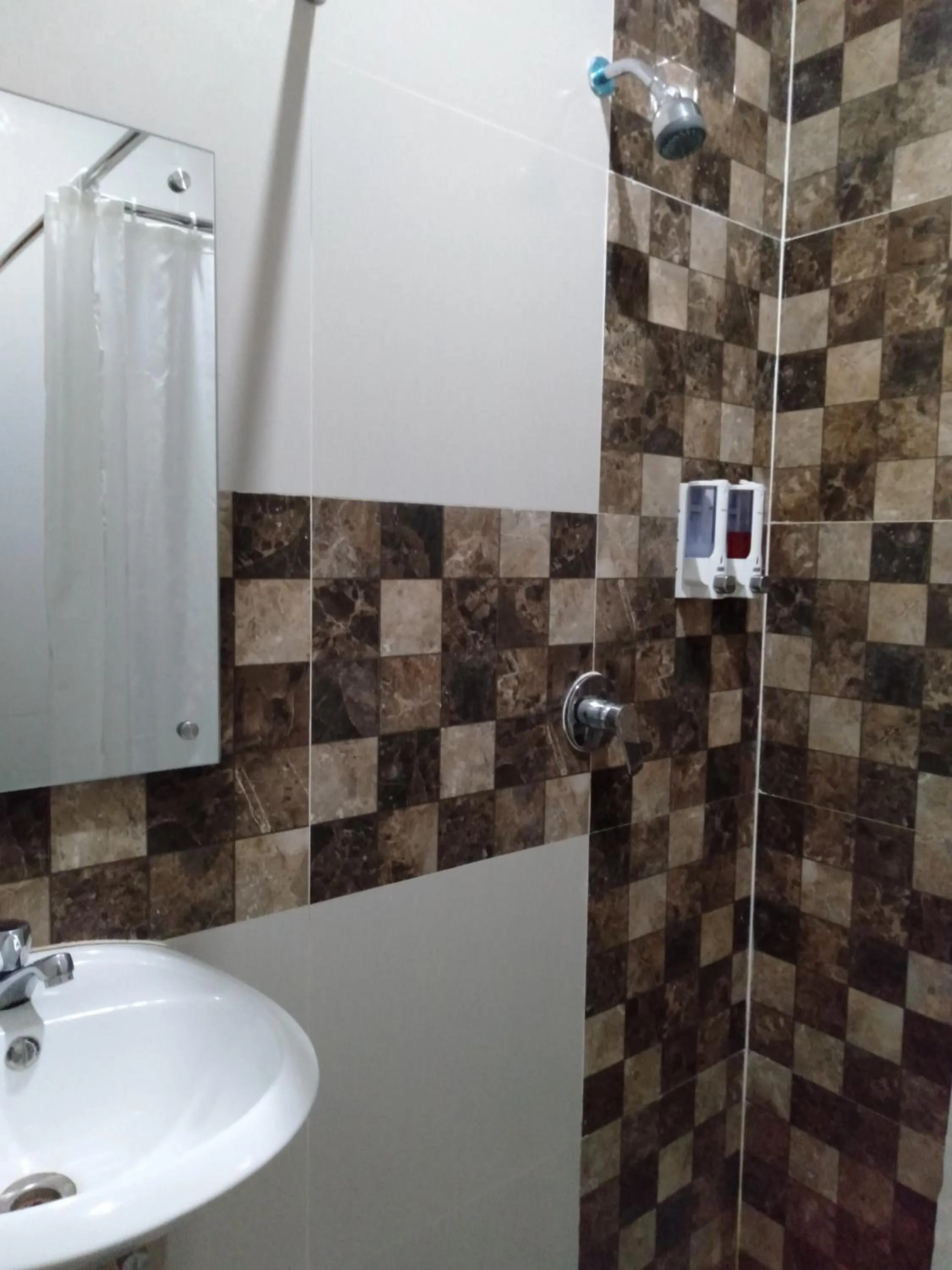 Shower in Jepun Segara Guest House