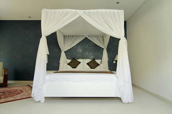 Bed in The Radian Villa