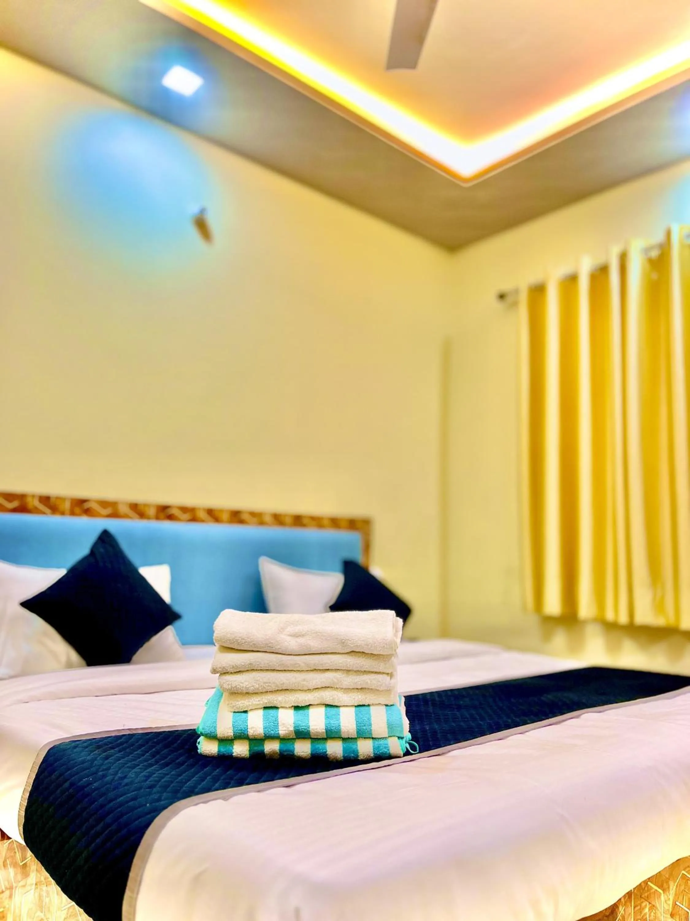 Hotel Agra YS Taj Hotel