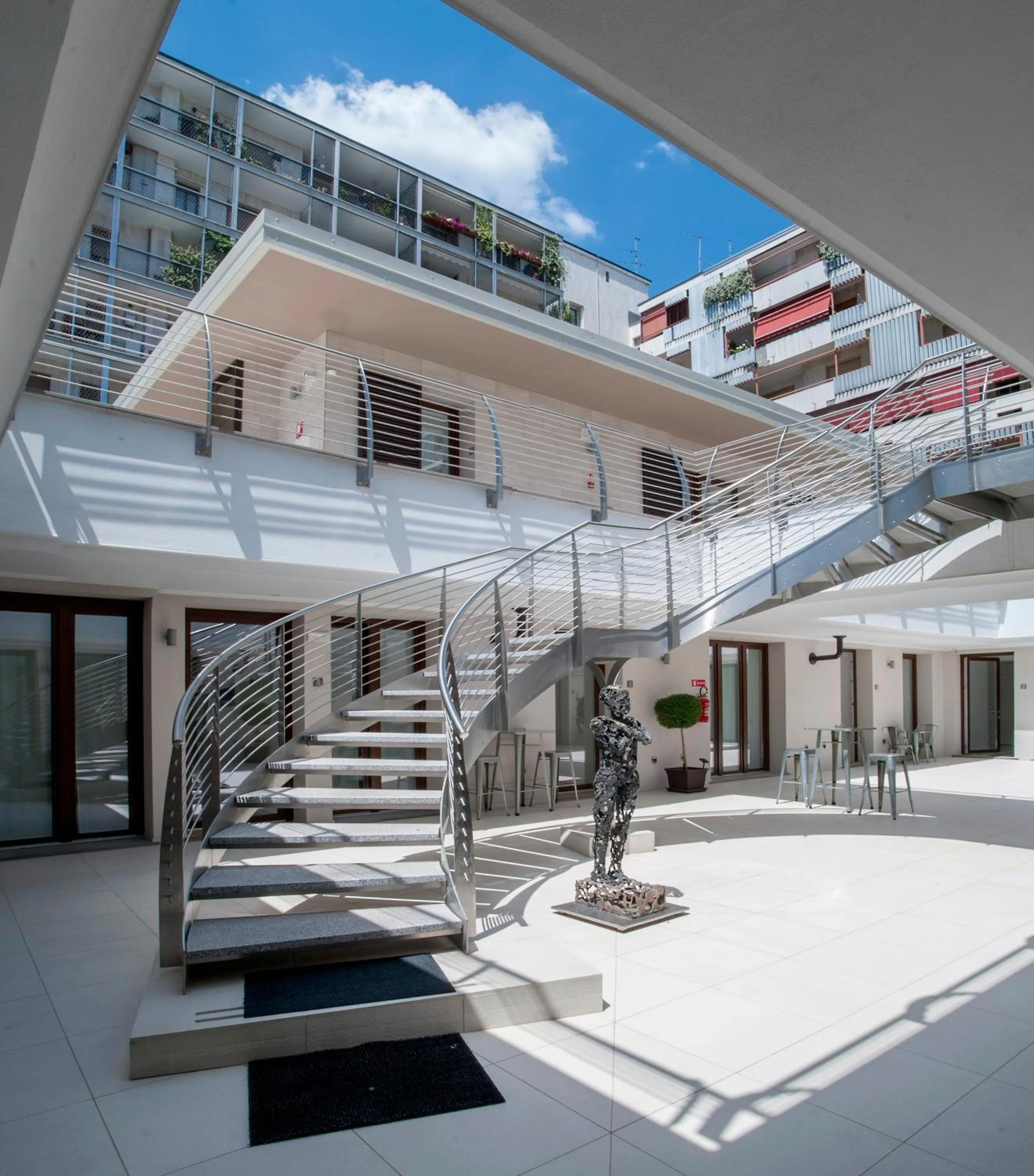 Patio in Studio Inn Centrale & Milano Urban Padel