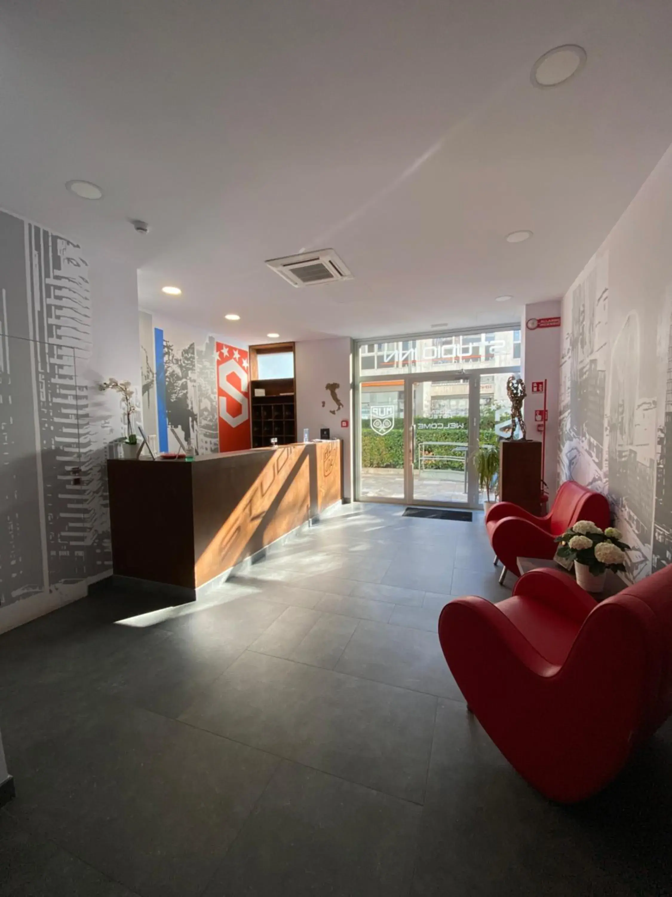 Lobby or reception in Studio Inn Centrale & Milano Urban Padel Lobby or reception in Studio Inn Centrale & Milano Urban Padel