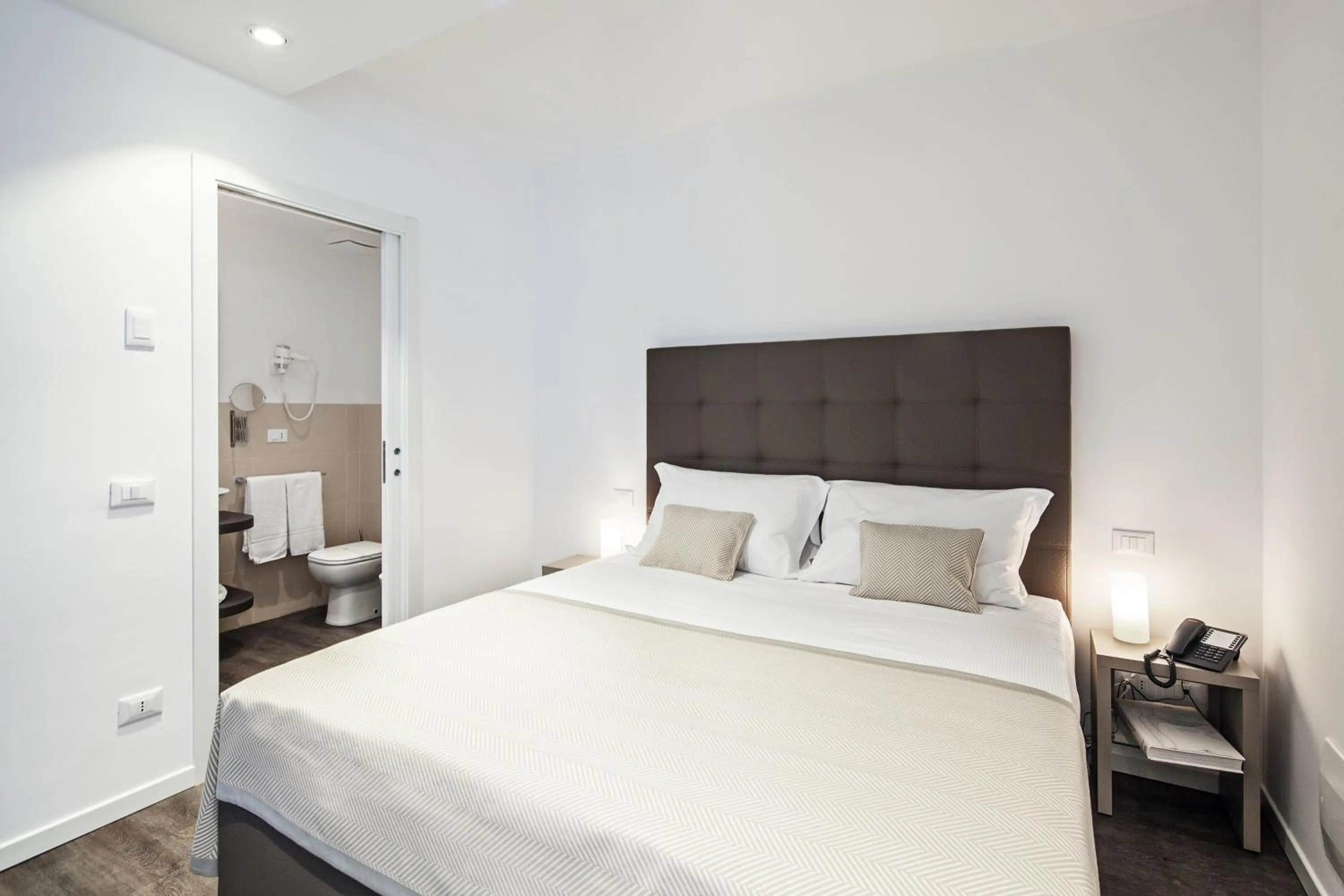 Photo of the whole room, Bed in Studio Inn Centrale & Milano Urban Padel