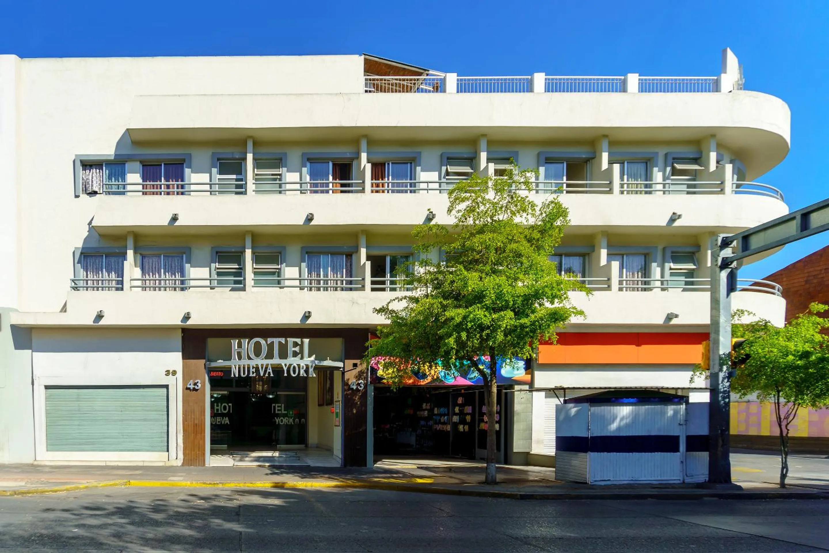 Property building in Capital O Nueva York, Guadalajara centro downtown