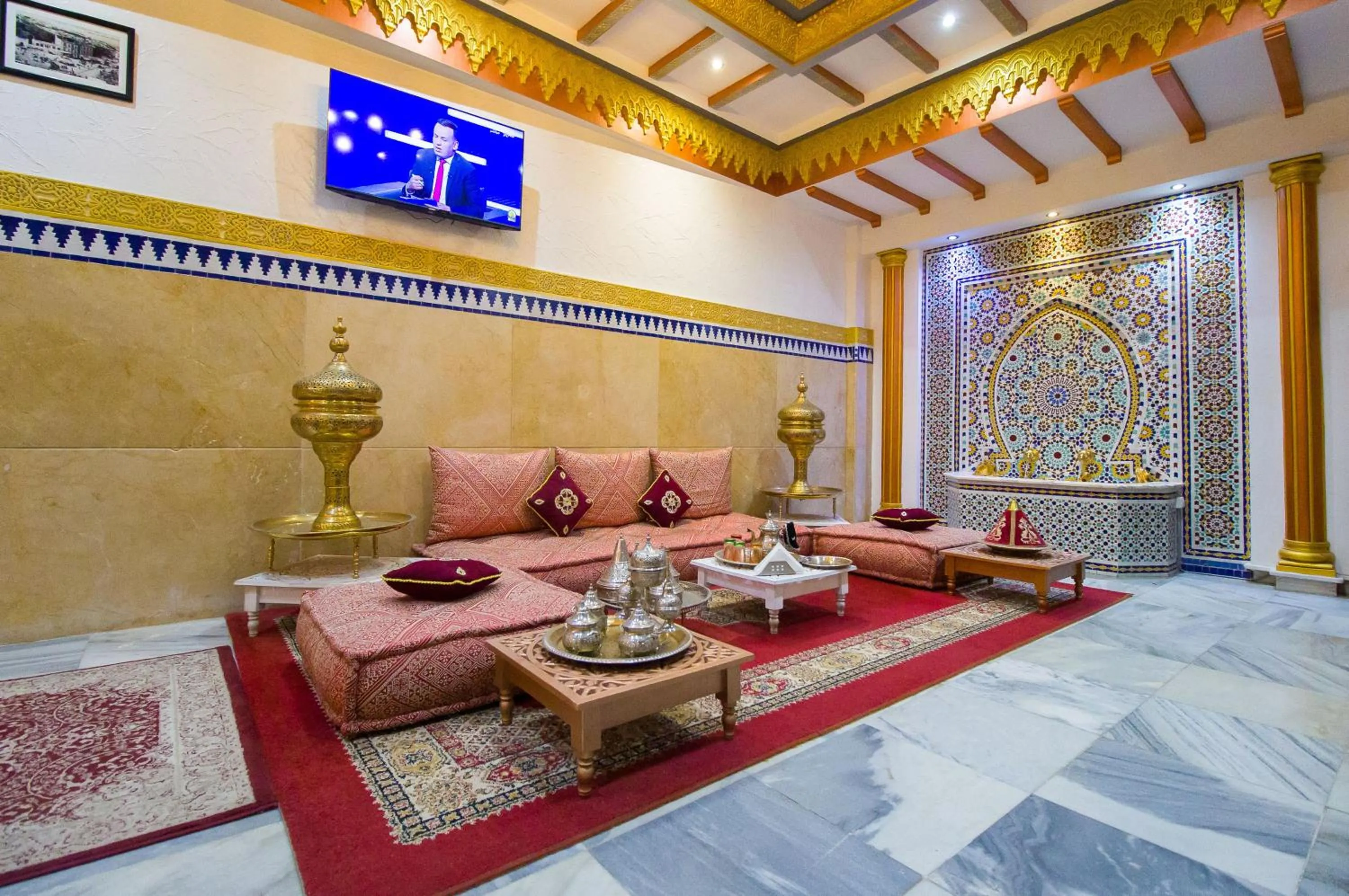 Seating area in Mamora Bay