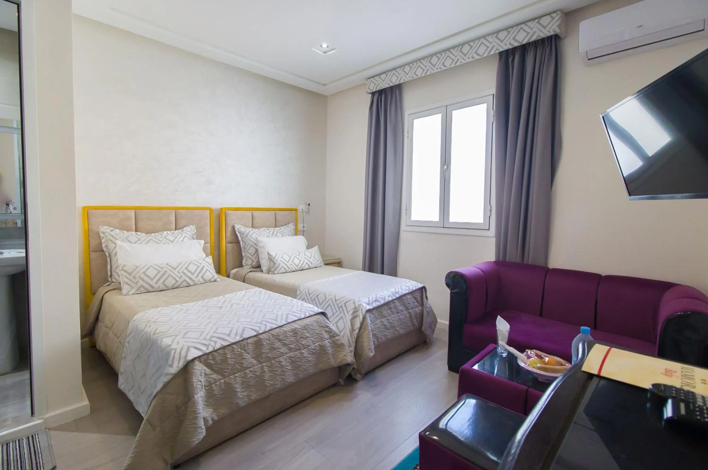 Photo of the whole room, Bed in Mamora Bay