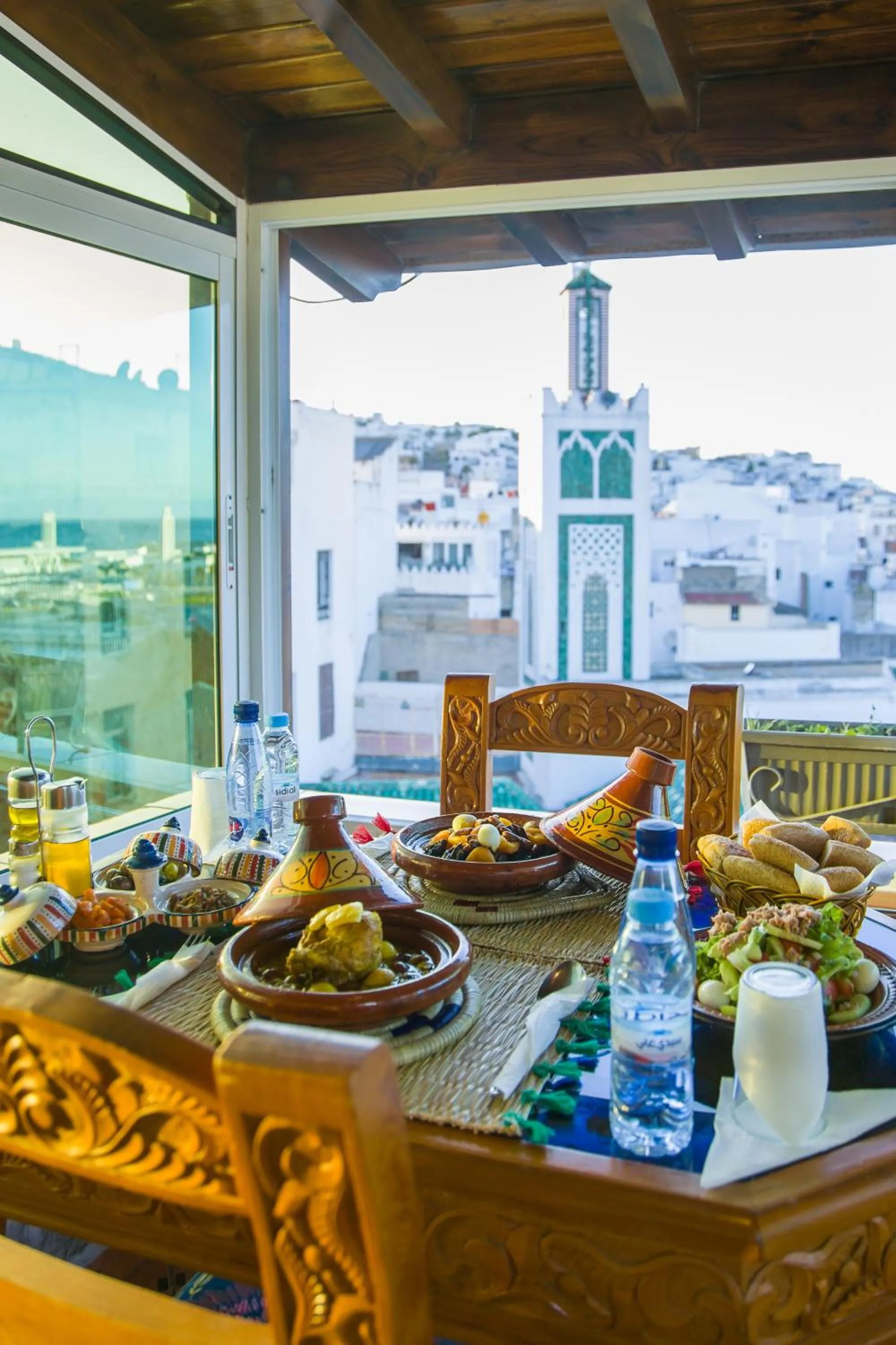 Food and drinks in Mamora Bay