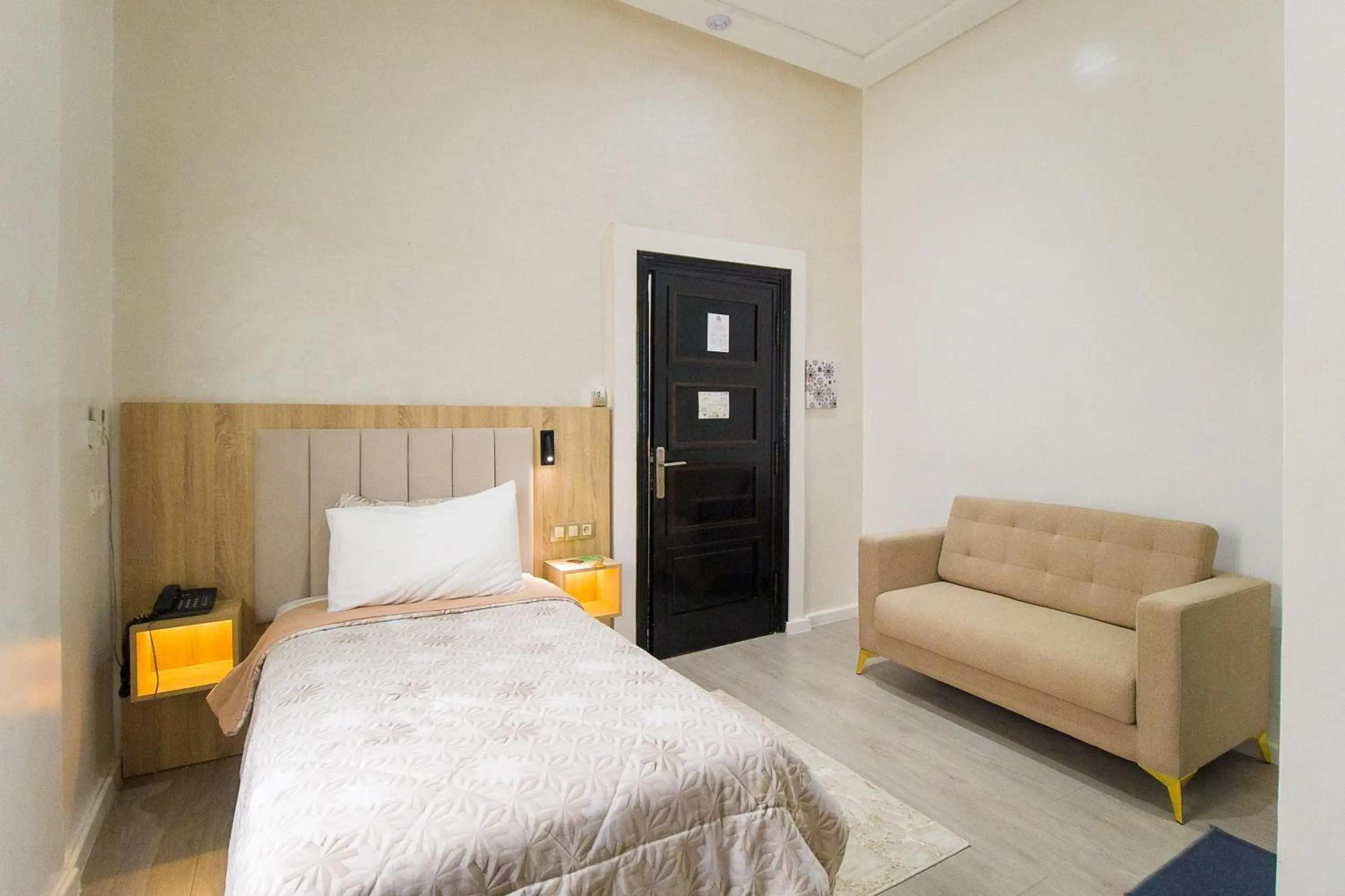 Bed in Mamora Bay Bed in Mamora Bay