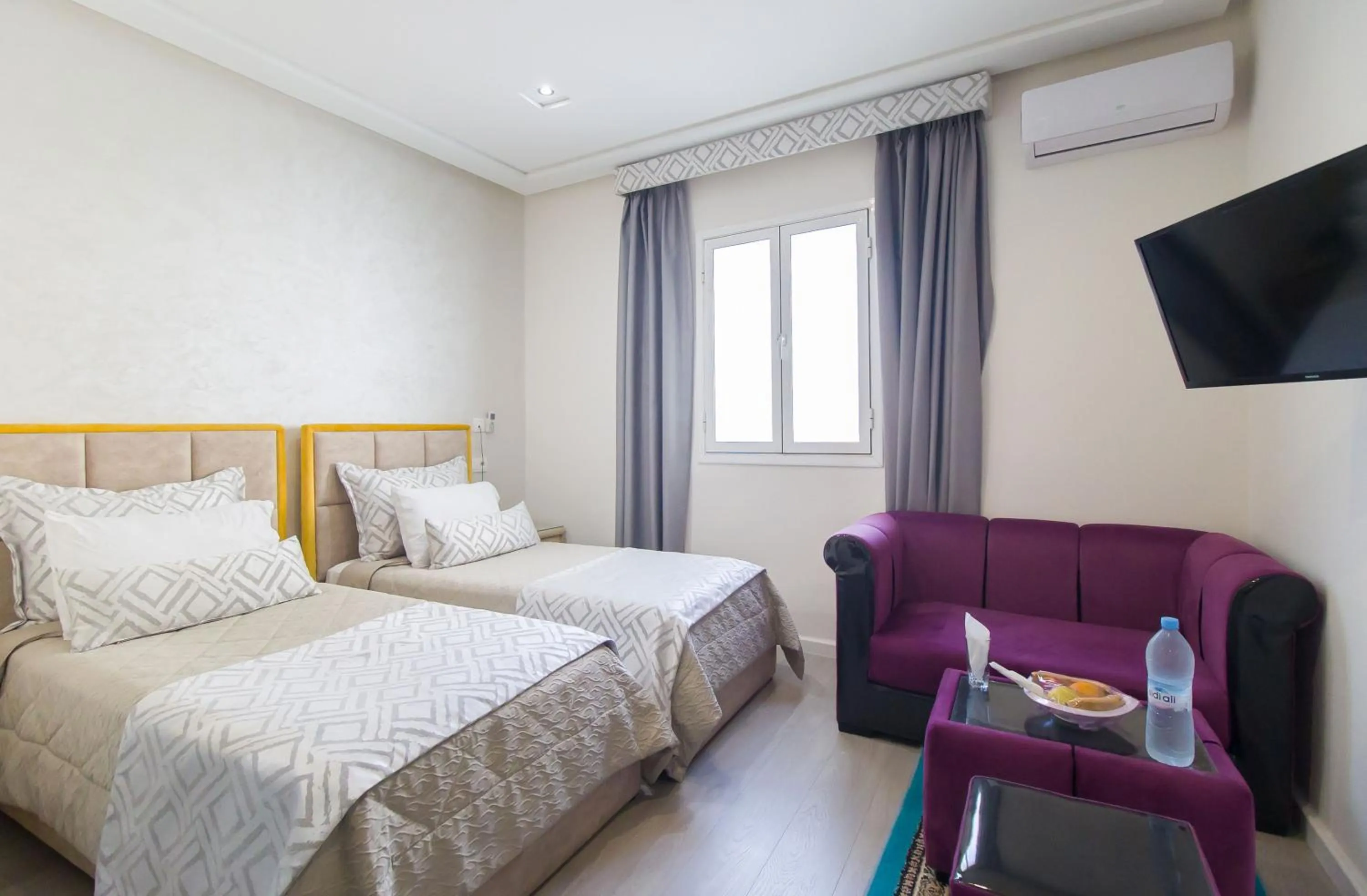 Photo of the whole room, Bed in Mamora Bay