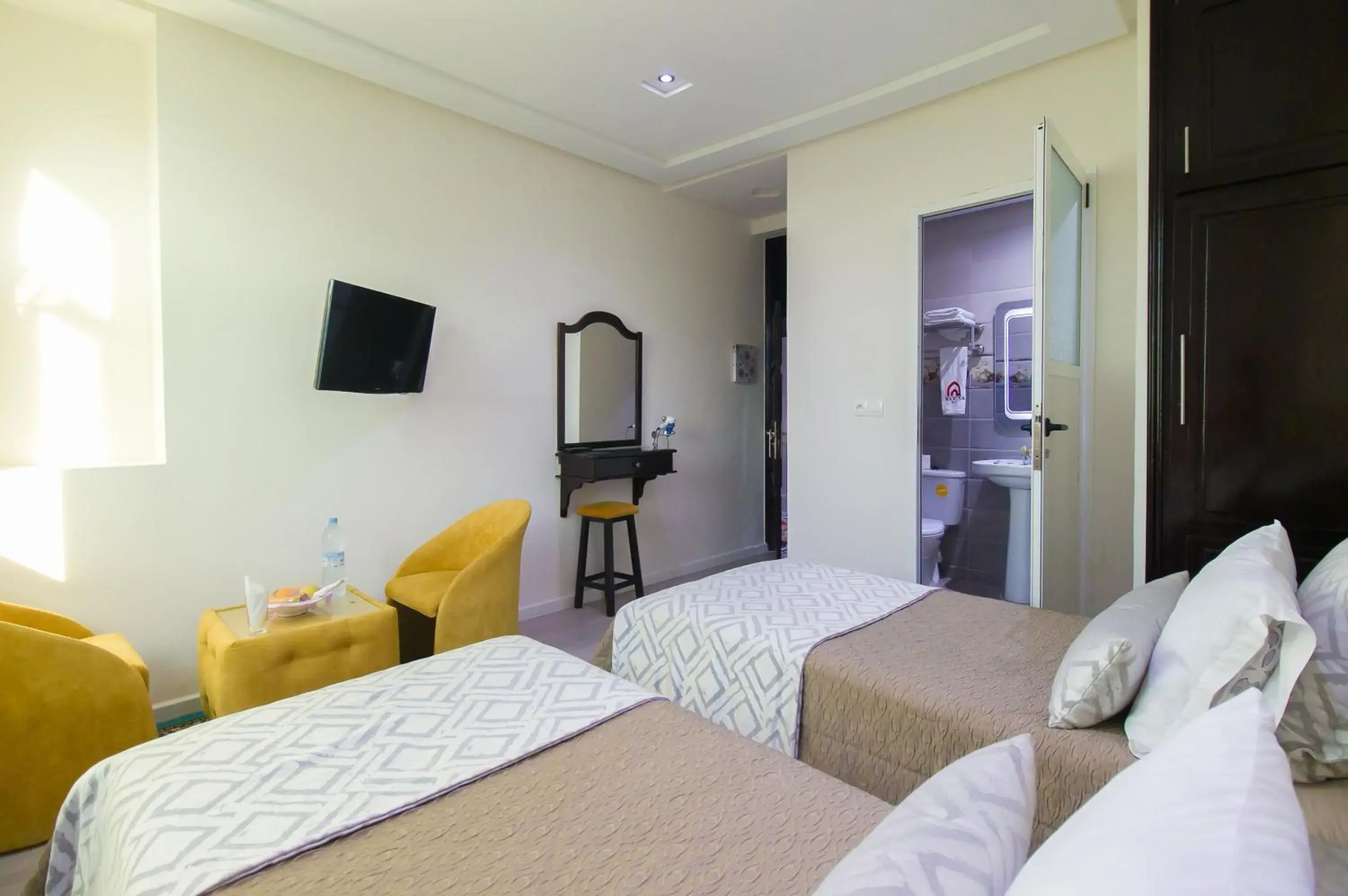 Bed in Mamora Bay Bed in Mamora Bay