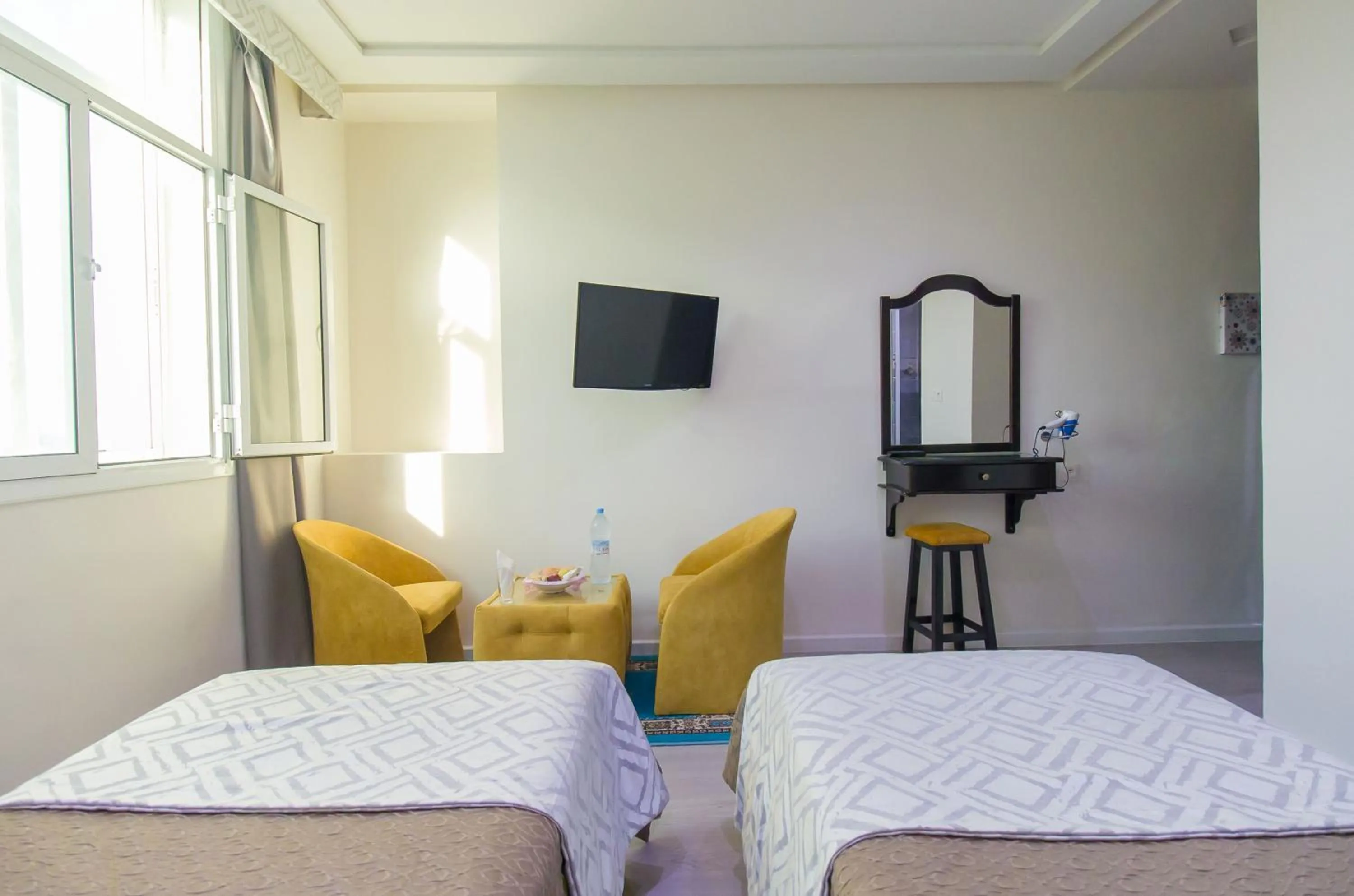 Photo of the whole room, Bed in Mamora Bay