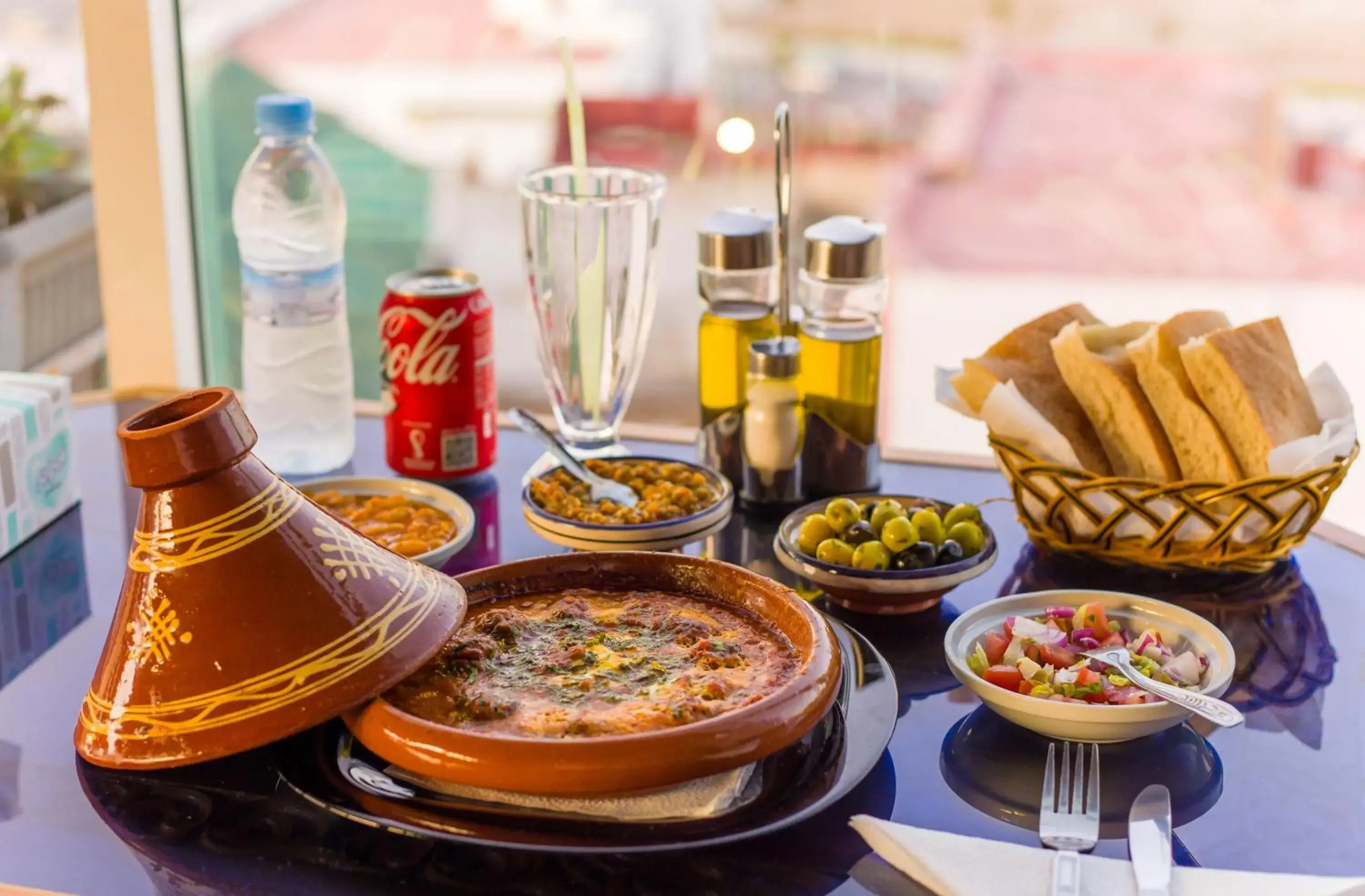 Restaurant/places to eat in Mamora Bay Restaurant/places to eat in Mamora Bay