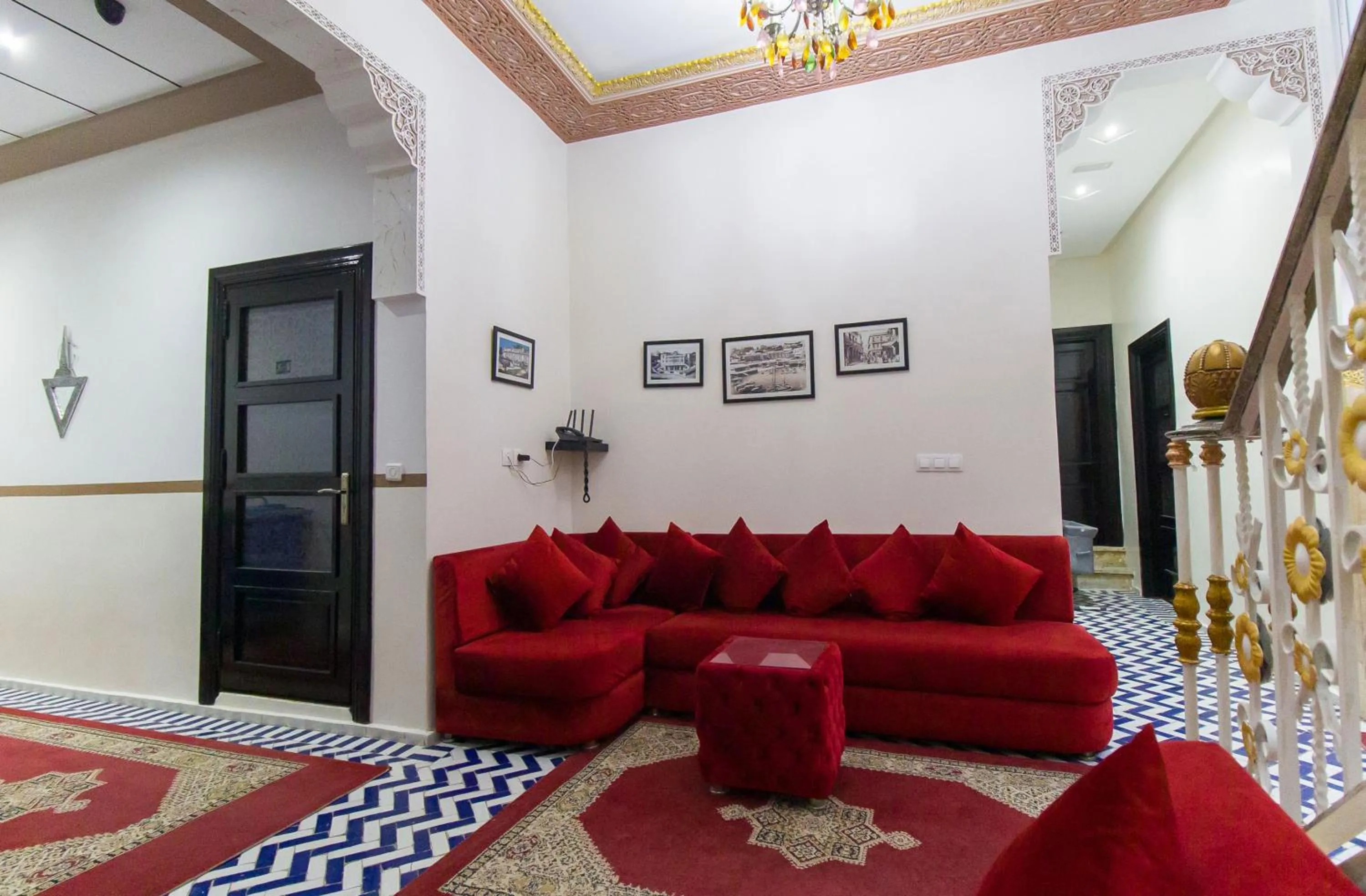 Seating area in Mamora Bay